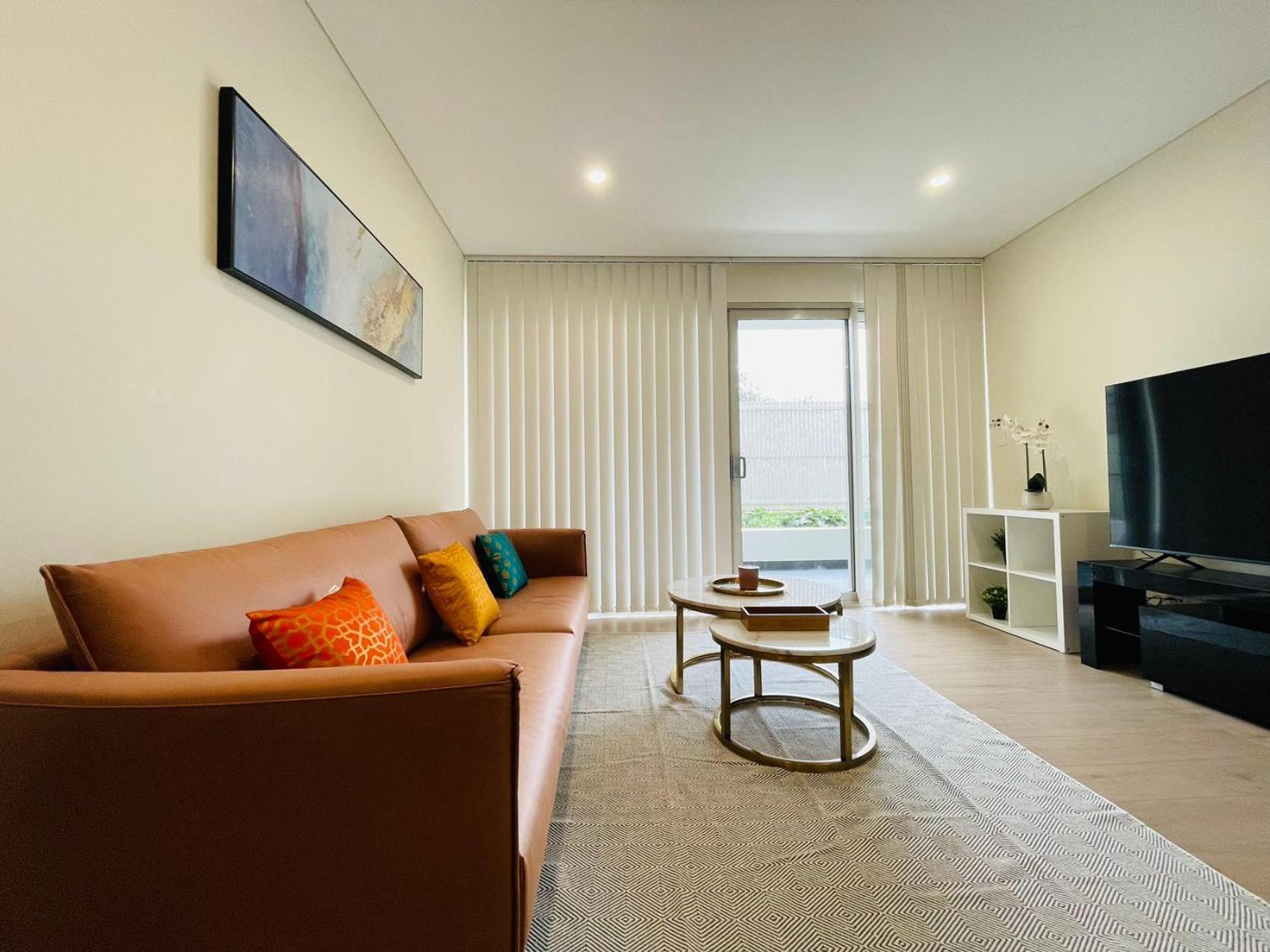 2br Near Airpot Bay With Parking Apartamento Sidney