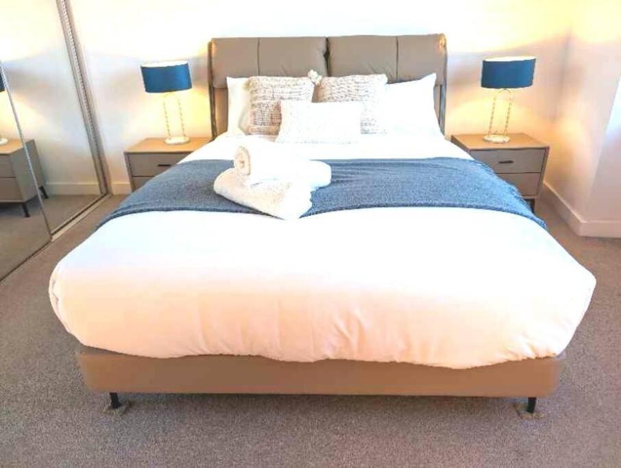 Lakeview Luxury 3bedrooms Wolli Creek Close To Airport Cbd Sidney