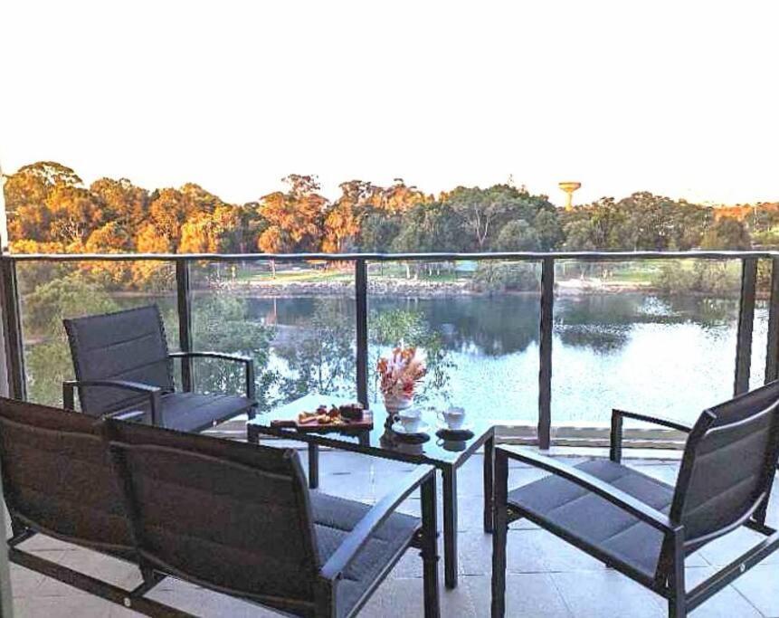 Lakeview Luxury 3bedrooms Wolli Creek Close To Airport Cbd Sidney