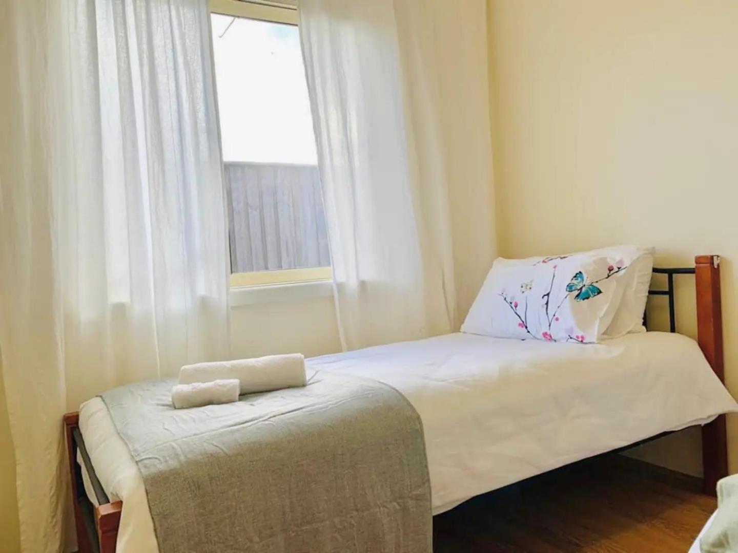 Belmore Affordable 2 Bedroom Granny Flat * Sydney