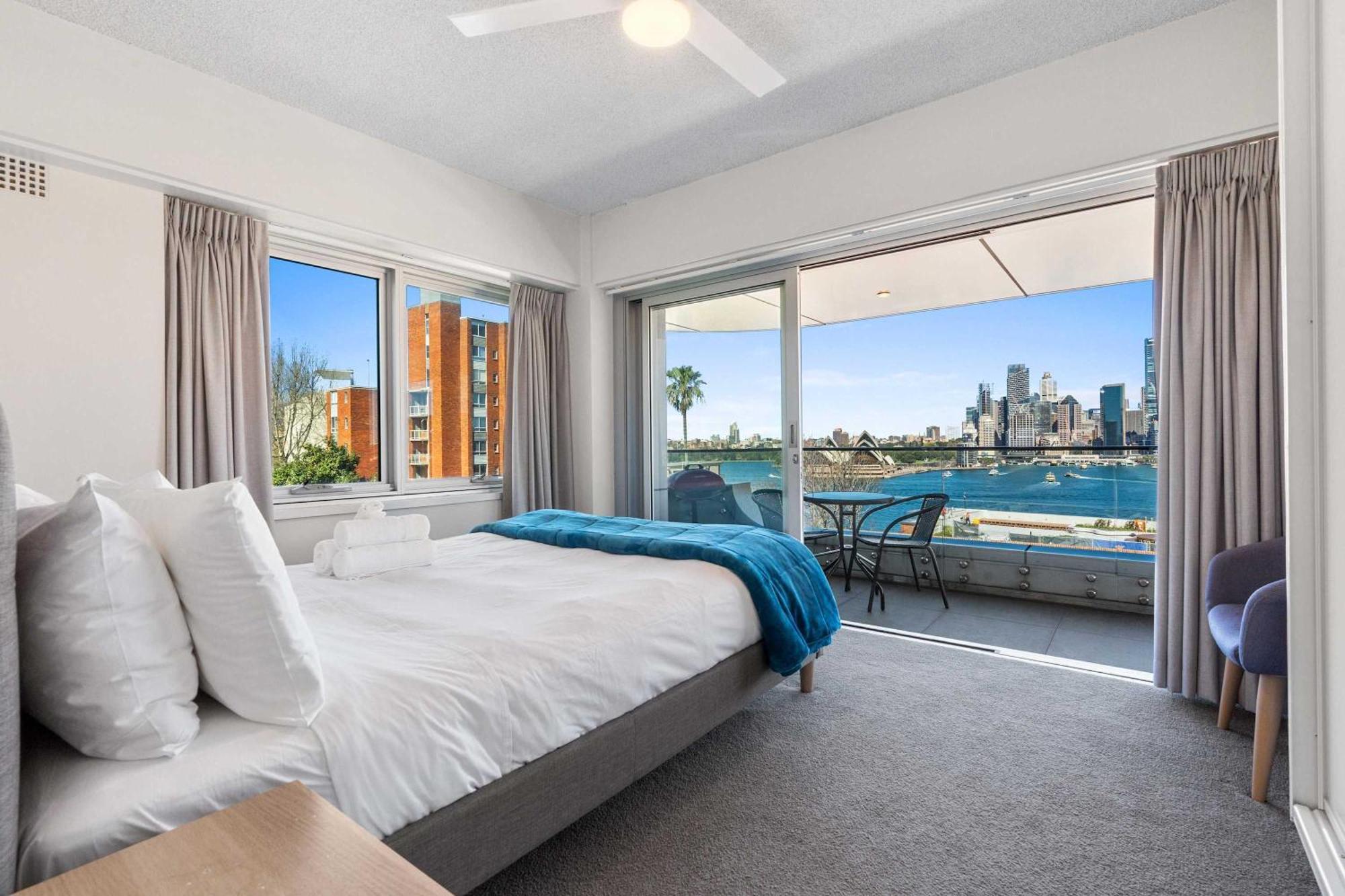Apartment Dream Views Of Cbd Sydney