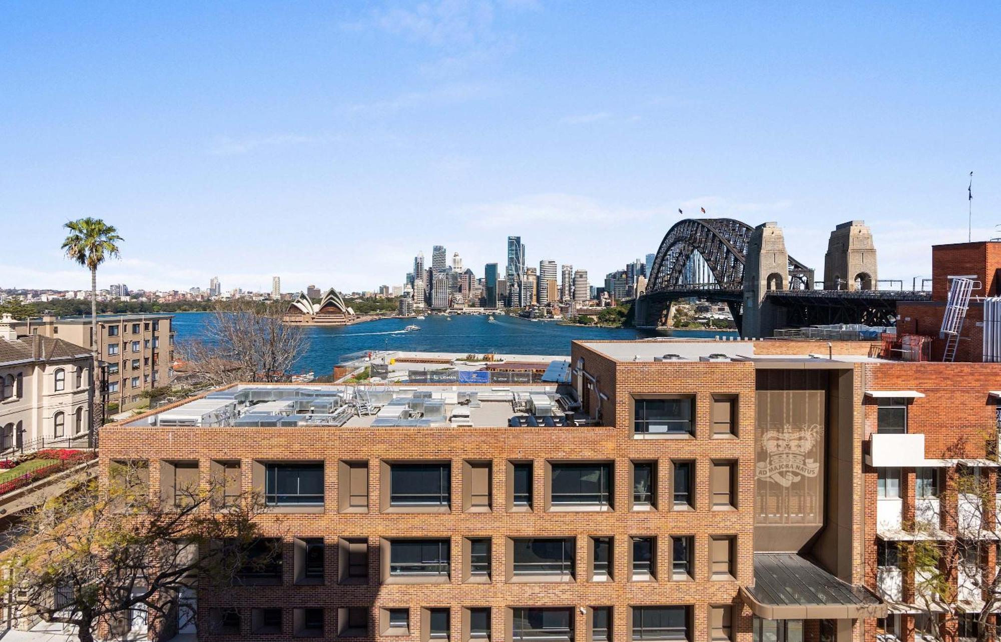 Dream Views Of Cbd Apartment *