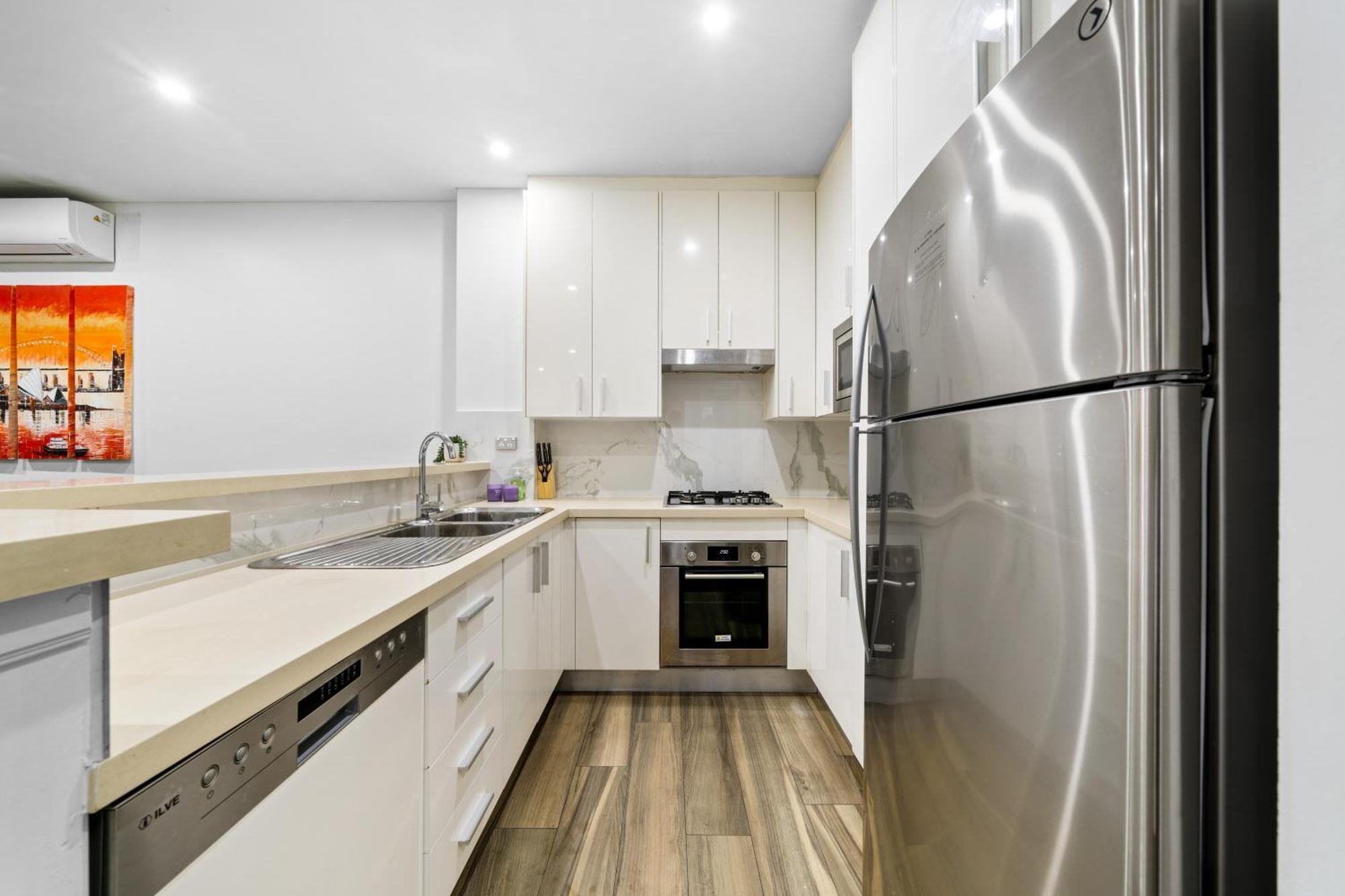 Apartment Chic 2 Bedroom With Parking & Darling Harbour-10mins Walk