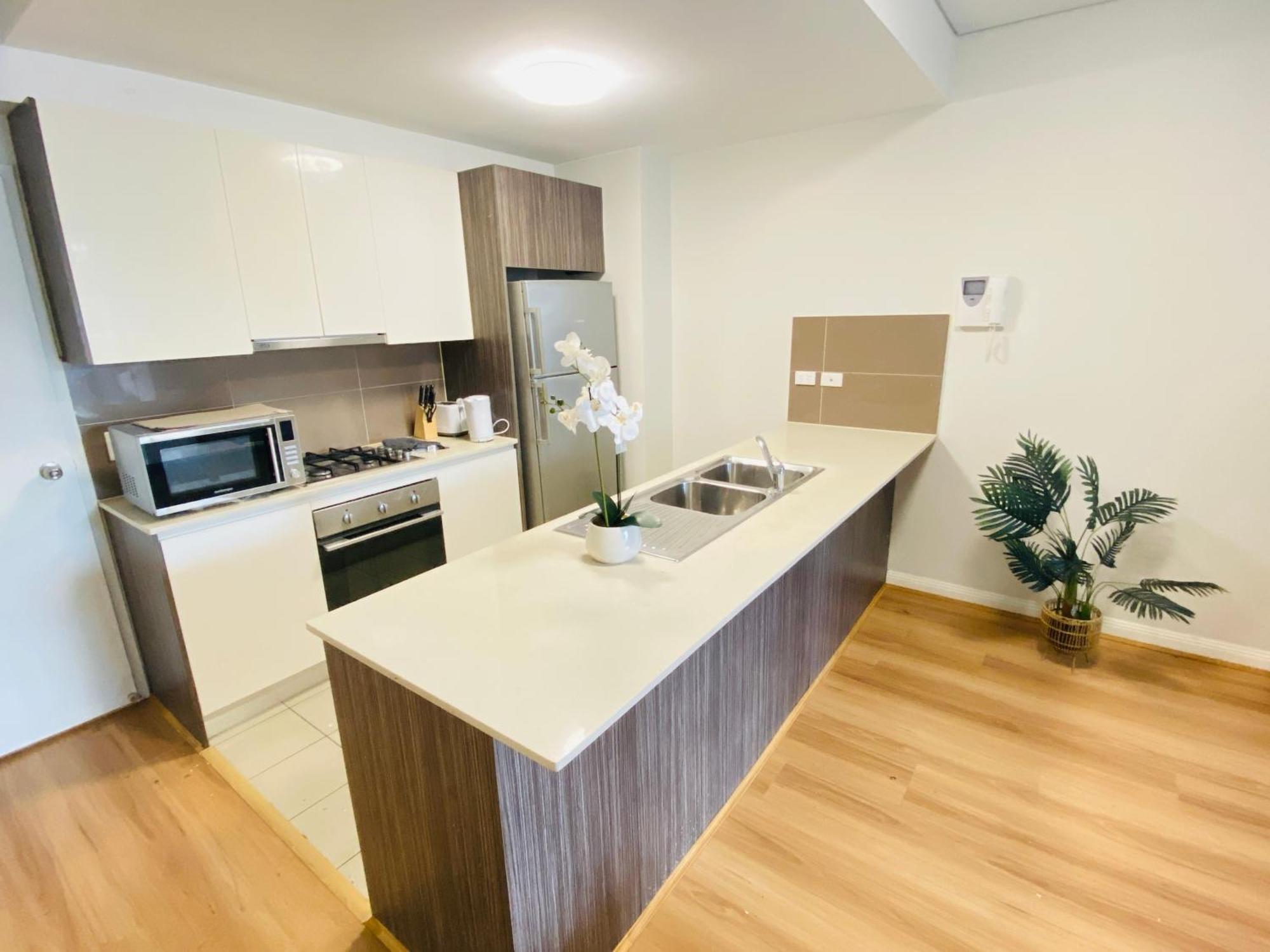 Parramatta Adorable 3br Parkingbusshopping *