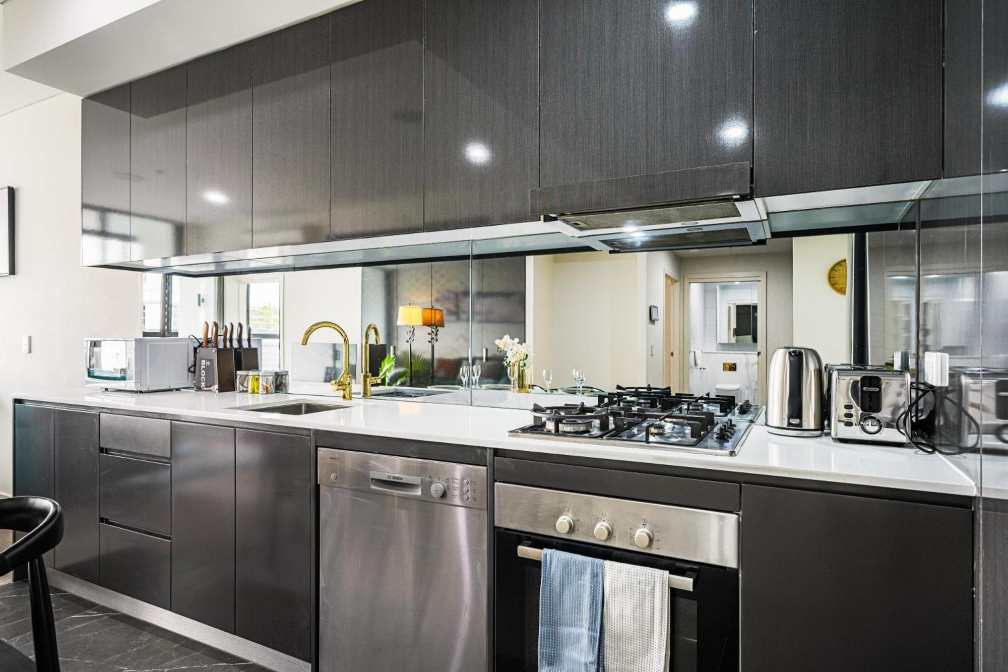 Wentworth Point Modern 2br With Large Belcony Apartment Sydney