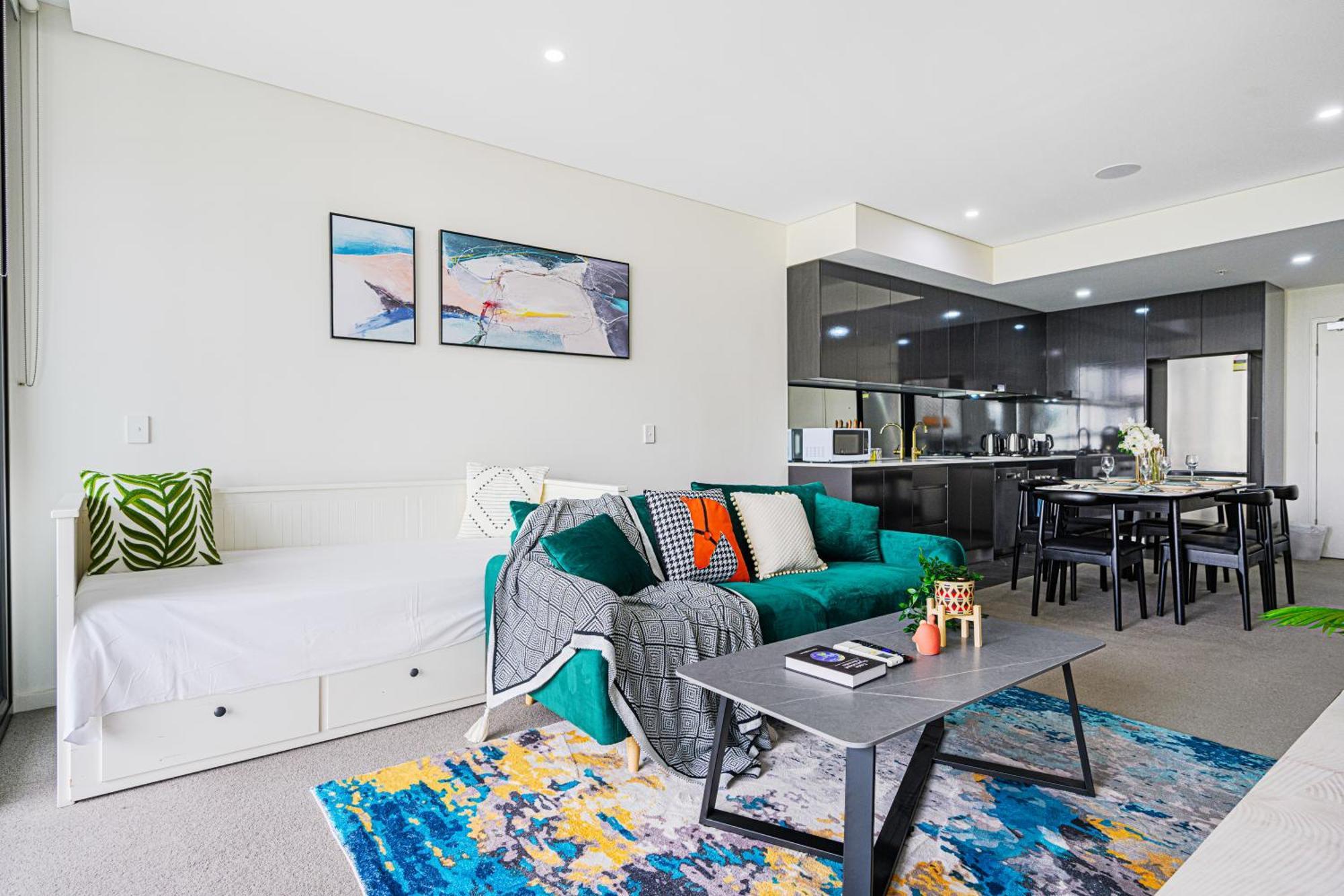 Wentworth Point Modern 2br With Large Belcony Sydney