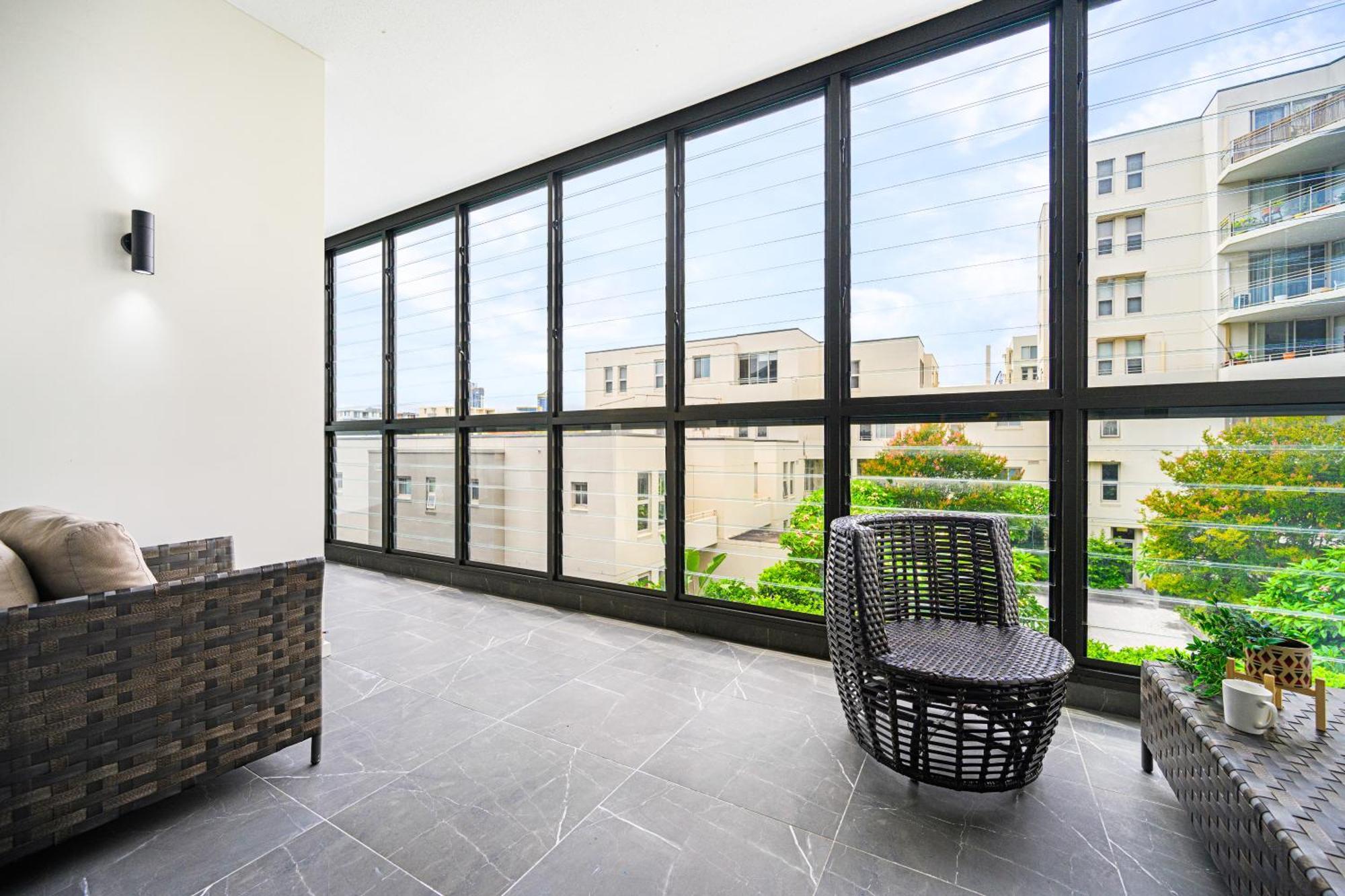 Apartment Wentworth Point Modern 2br With Large Belcony Sydney