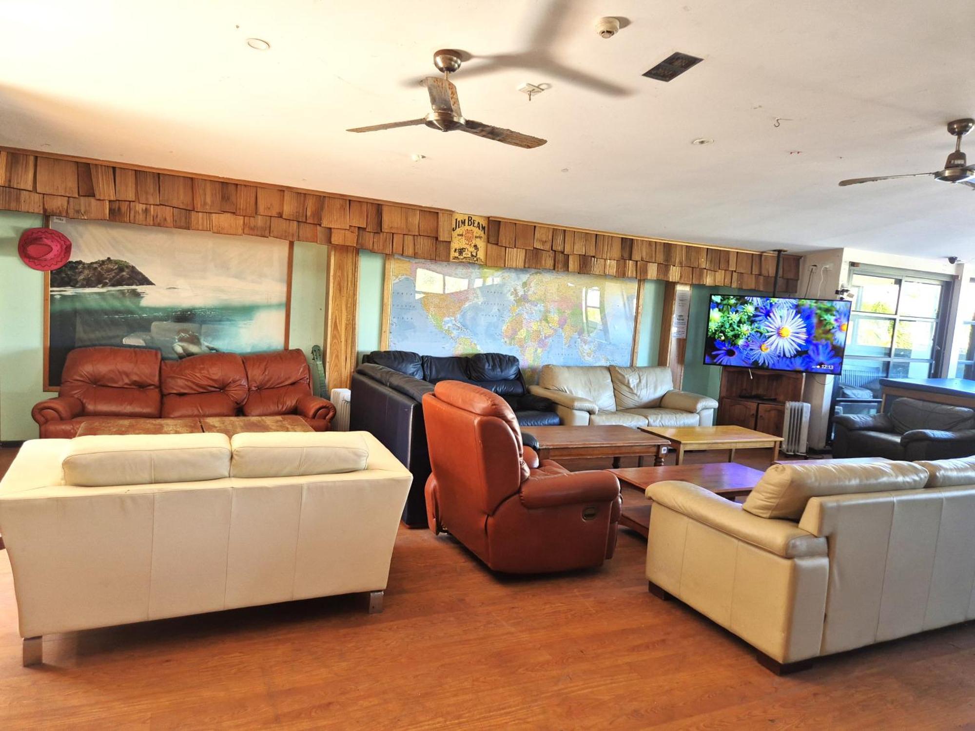Boardrider Backpackers And Budget Hostel *