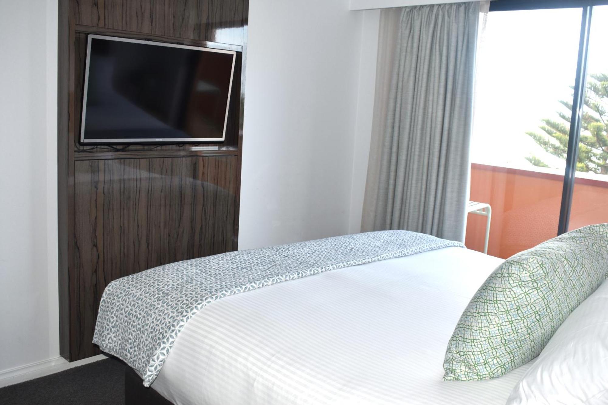 Bondi 38 Serviced Aparthotel 4*