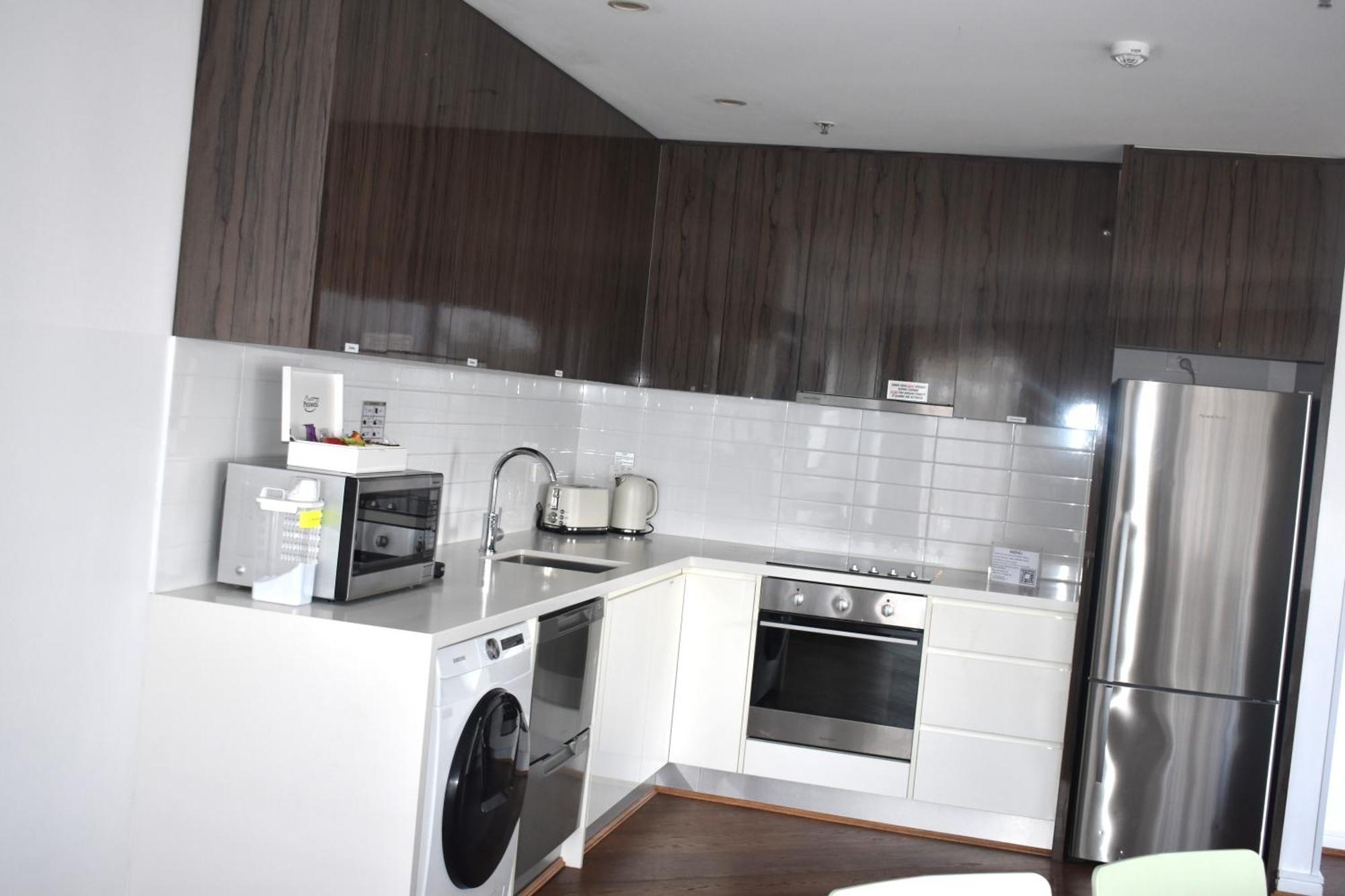 Bondi 38 Serviced Aparthotel 4*
