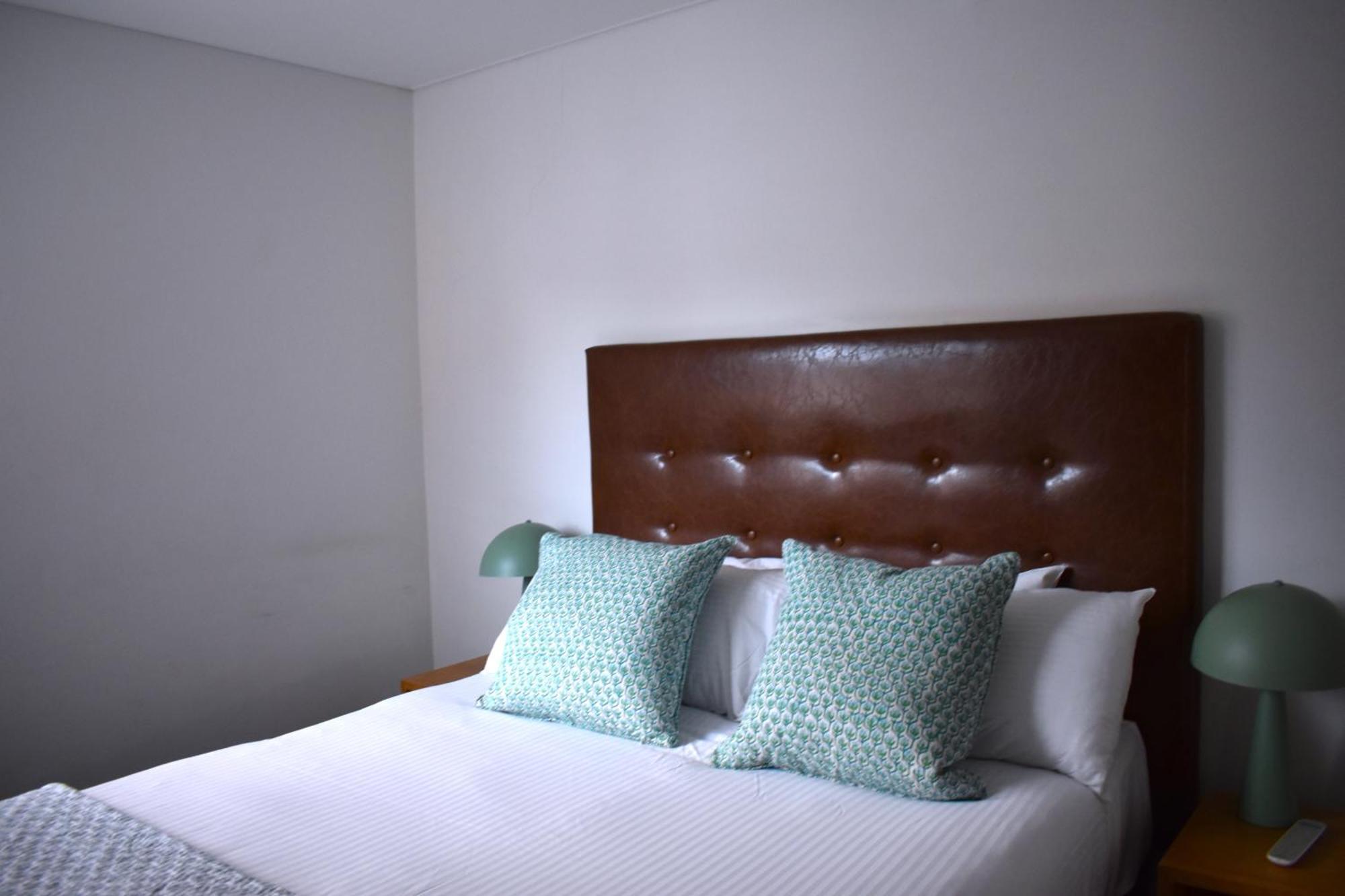 Bondi 38 Serviced 4*
