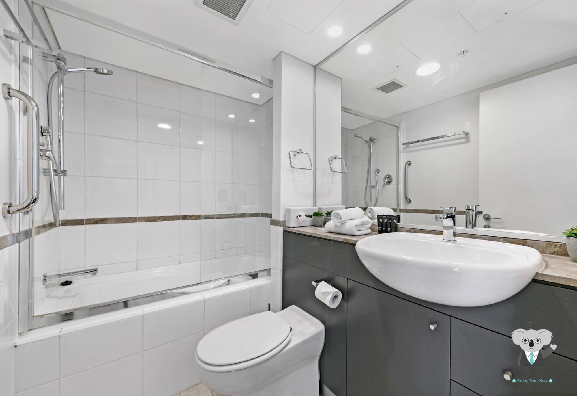 Apartment Bright 2-bedroom With Views Sydney