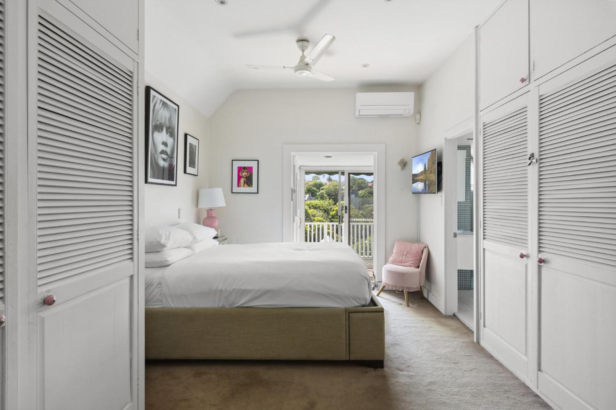 Poolside - Close To Taronga Zoo & Luna Park Holiday home *