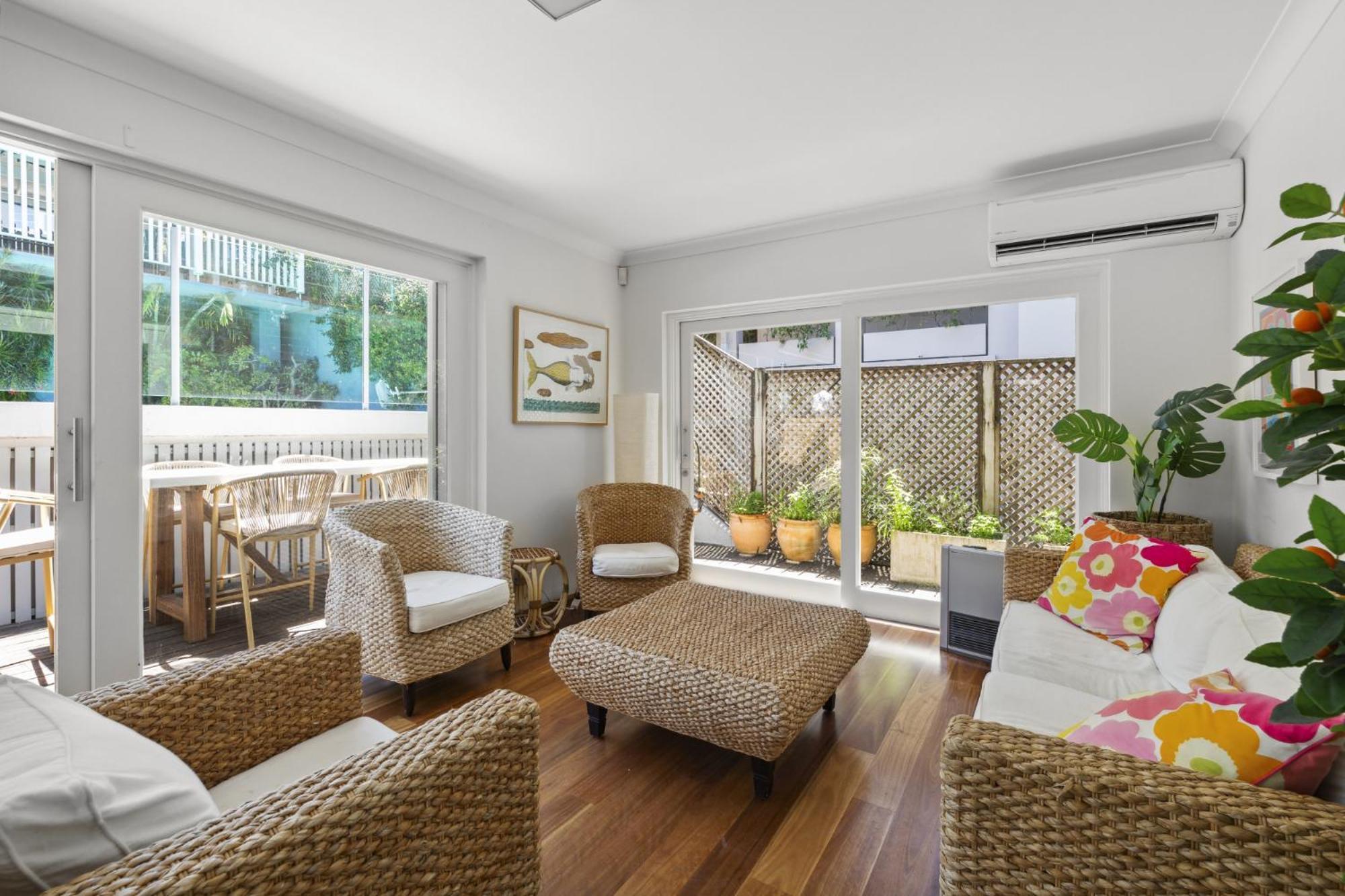 Poolside - Close To Taronga Zoo & Luna Park Sydney