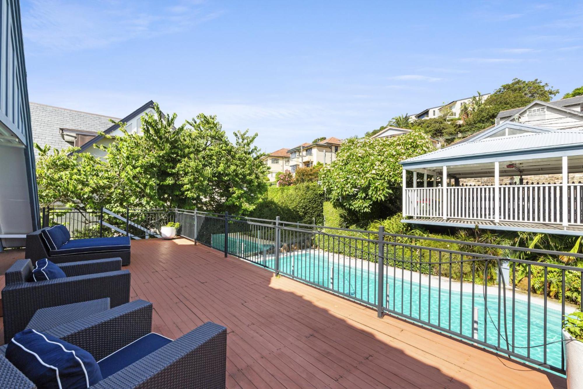 Holiday home Poolside - Close To Taronga Zoo & Luna Park