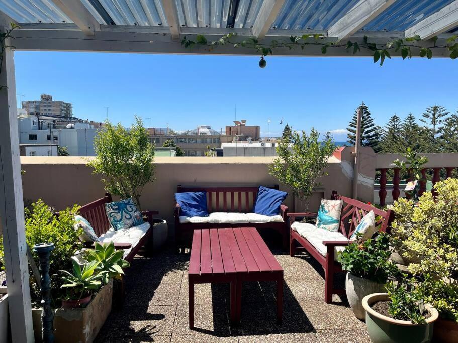 Coogee Beachside Bliss-art Deco Haven- Ocean Views Apartment *