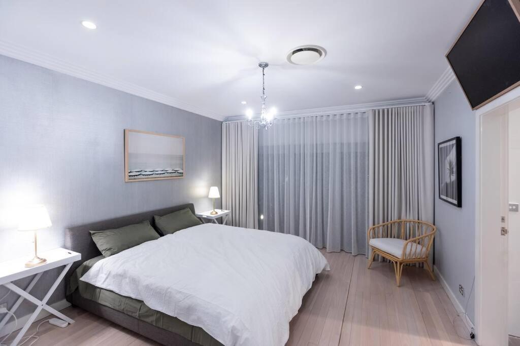 Villa Coastal Elegance Sydney