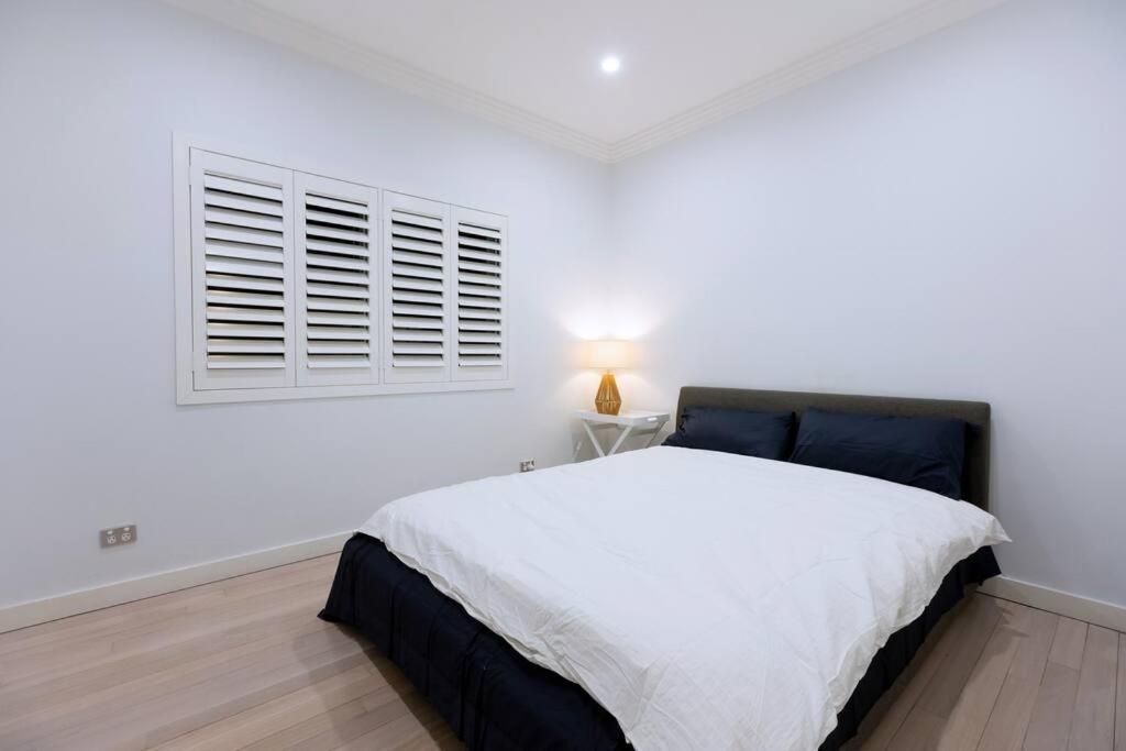 Coastal Elegance Villa Sydney