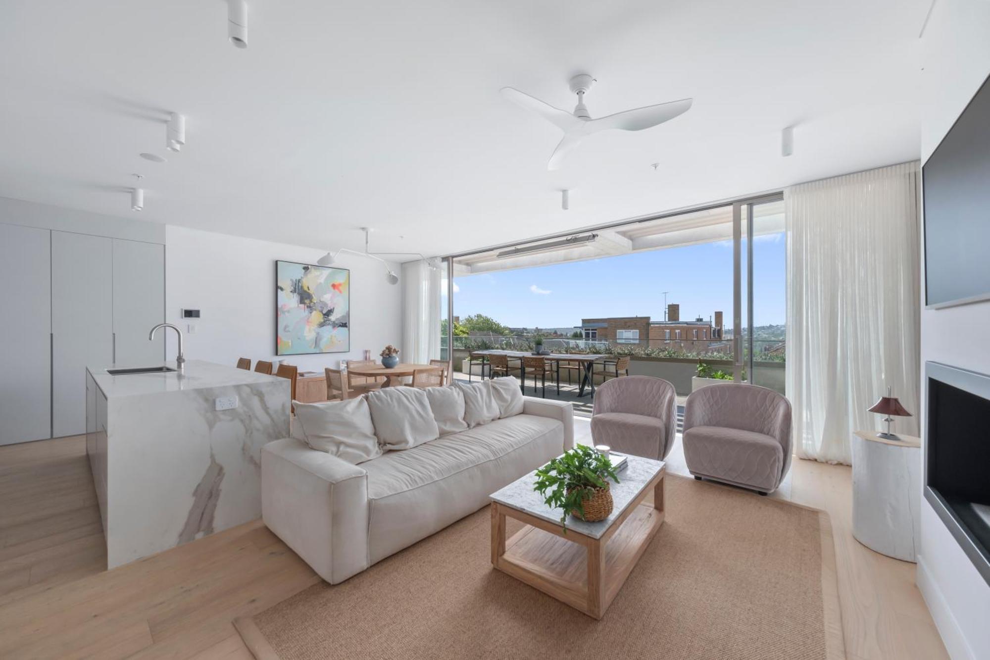 Oceanview Luxe Escape In Bondi With Parking Sydney