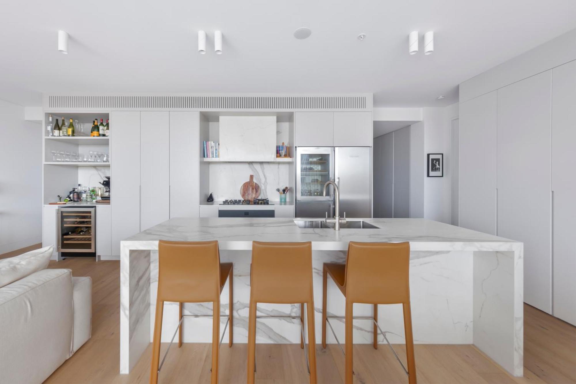 Oceanview Luxe Escape In Bondi With Parking Apartment *