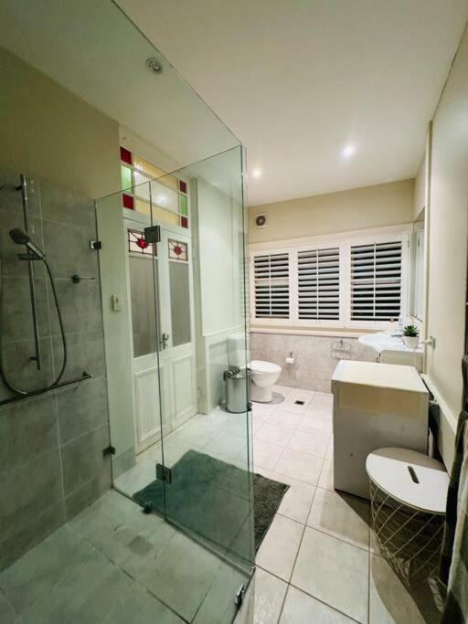 House 3 Bedrooms 2 Baths 2 Parkings In Mosman Sidney