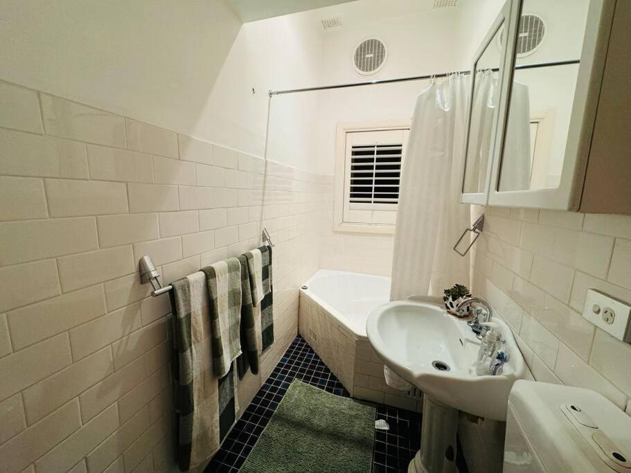 House 3 Bedrooms 2 Baths 2 Parkings In Mosman Casa de férias