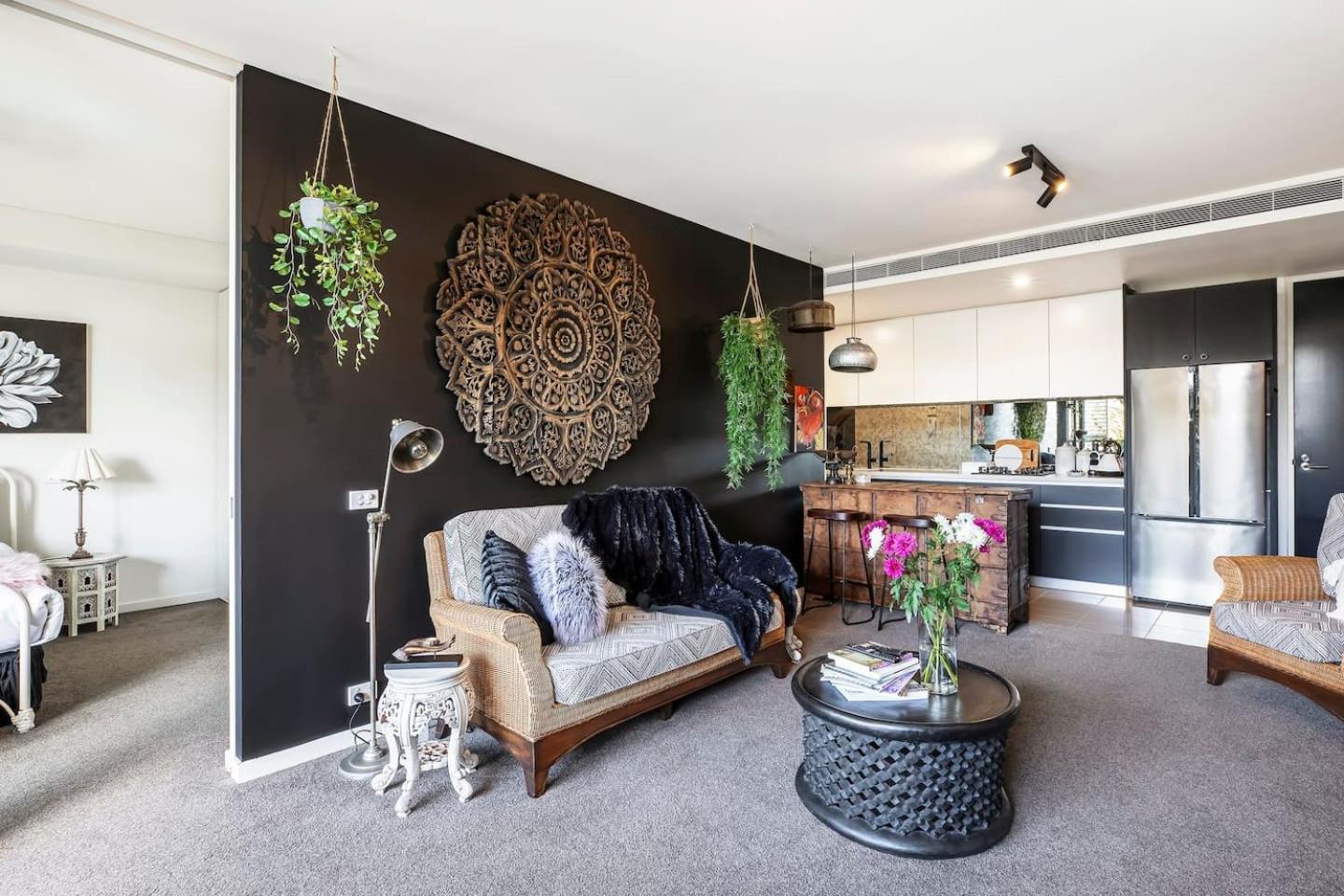 Balinese Charm Meets Living In Inner Apartamento