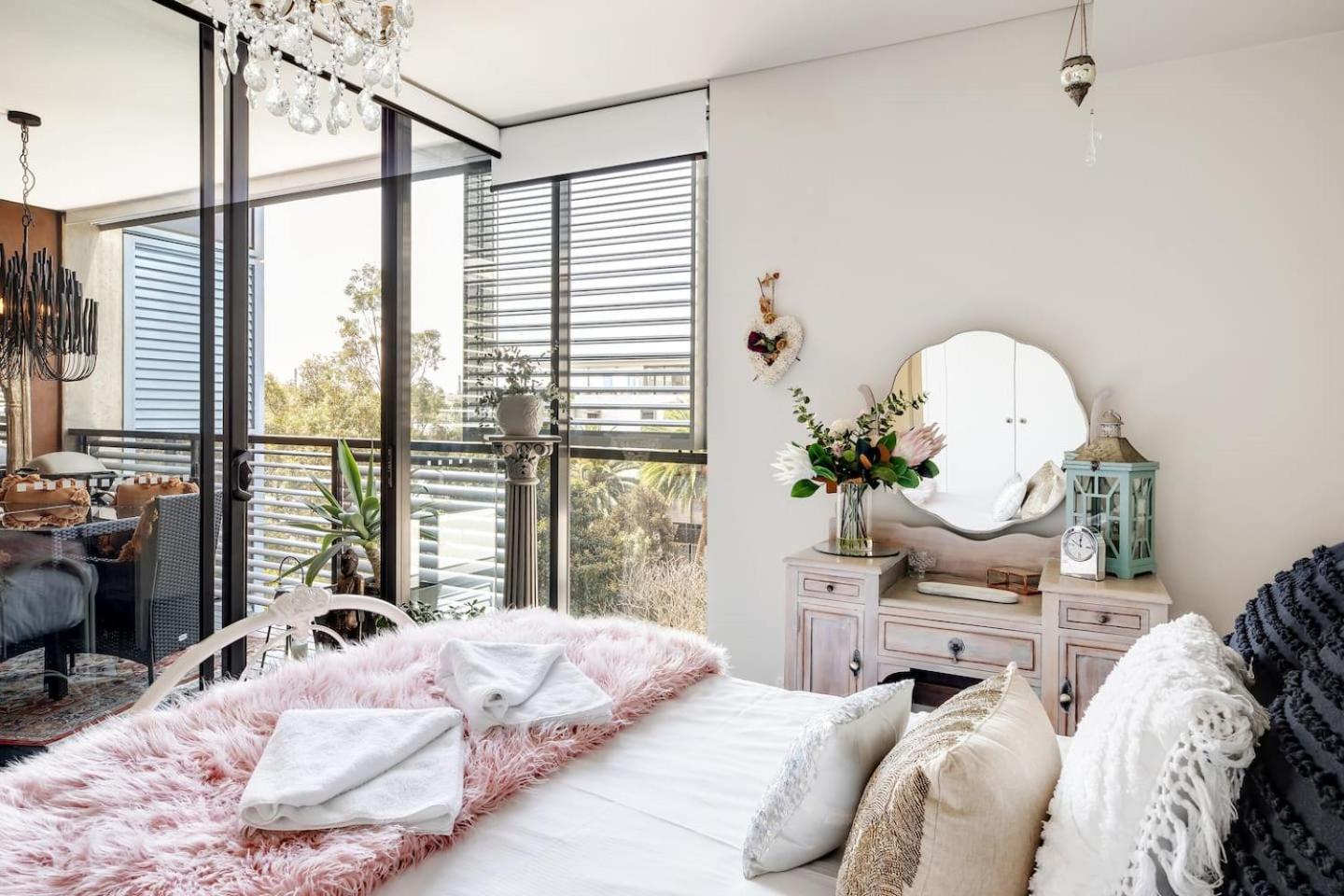 Balinese Charm Meets Living In Inner Apartamento *