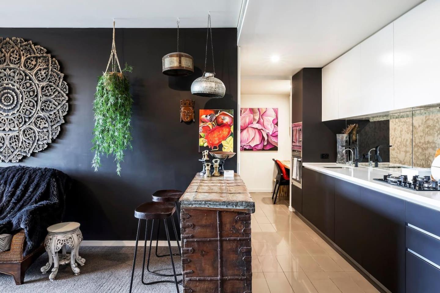 Balinese Charm Meets Living In Inner Sidney