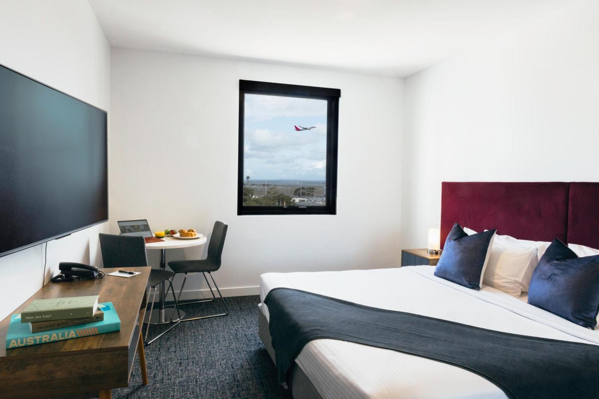 Quest Mascot 4* Sydney