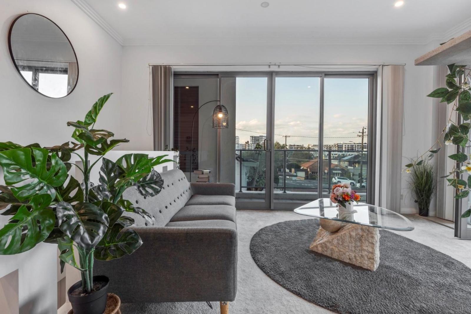Luxury Retreat Airport Direct Train Line * Sydney