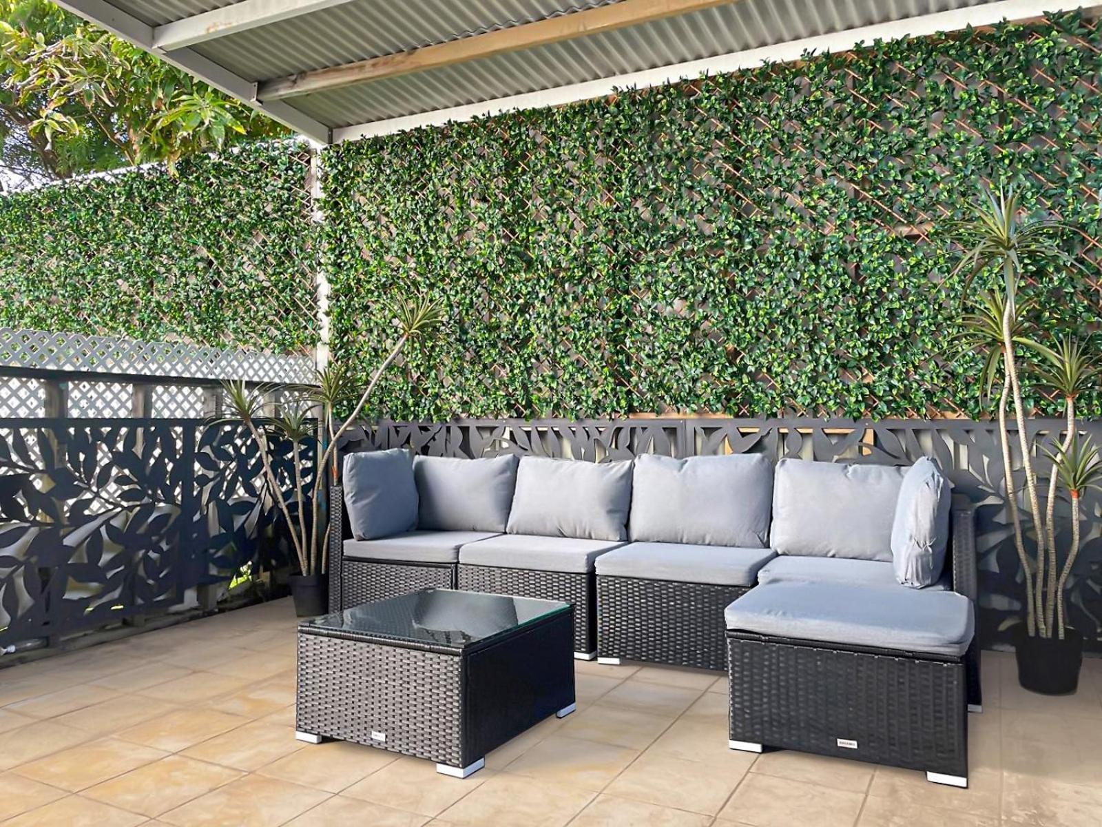 Holiday home Luxury Retreat Airport Direct Train Line *
