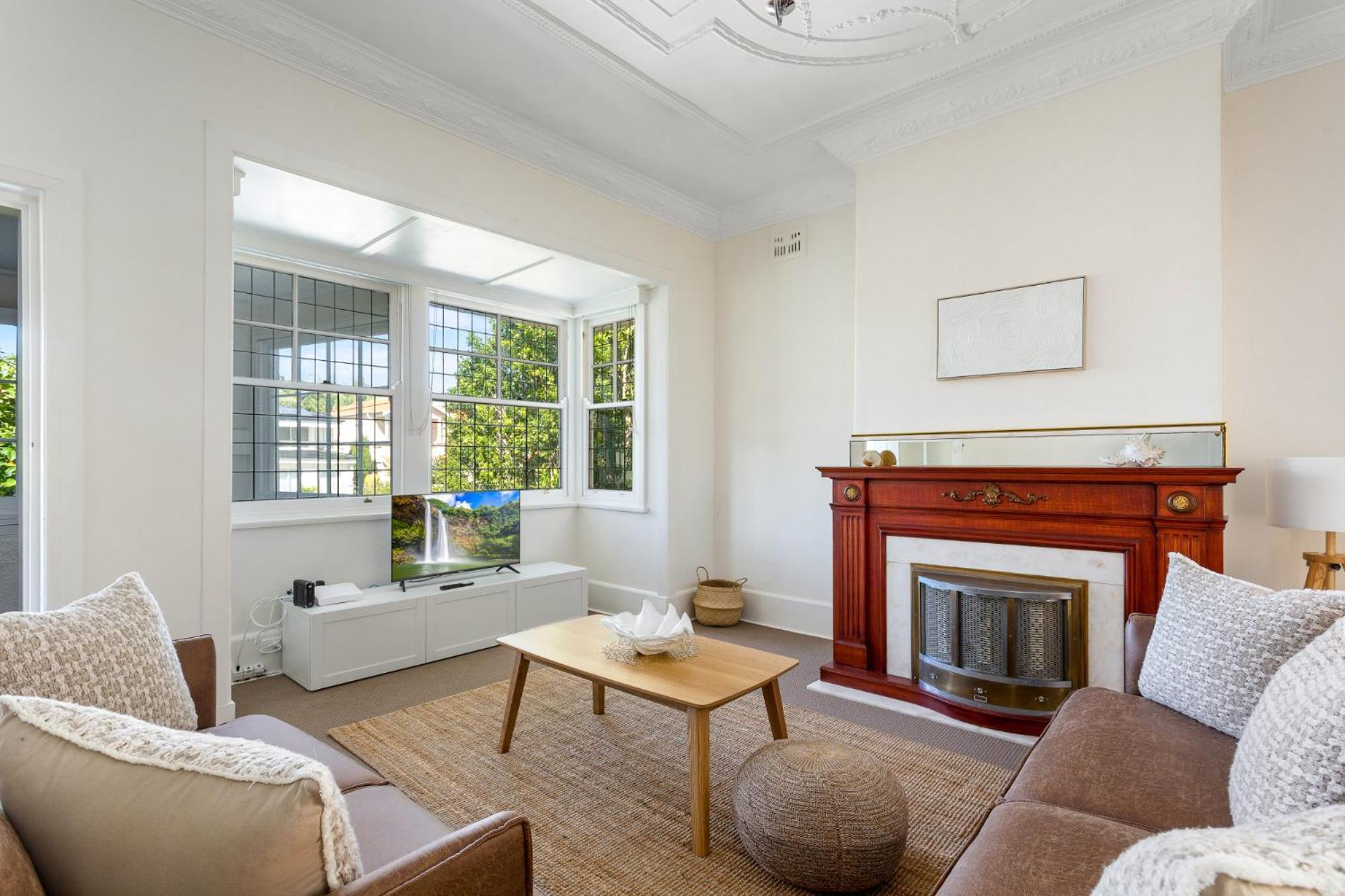 Balmoral House - Footsteps To Holiday home *