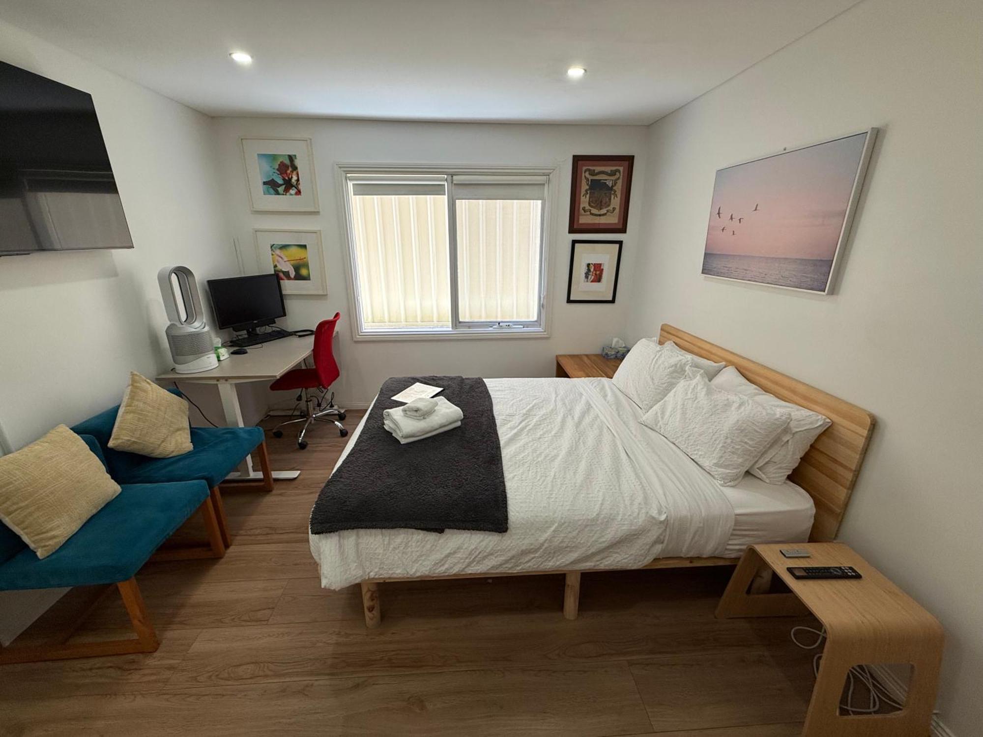 Private 1 Bedroom Near And Shops