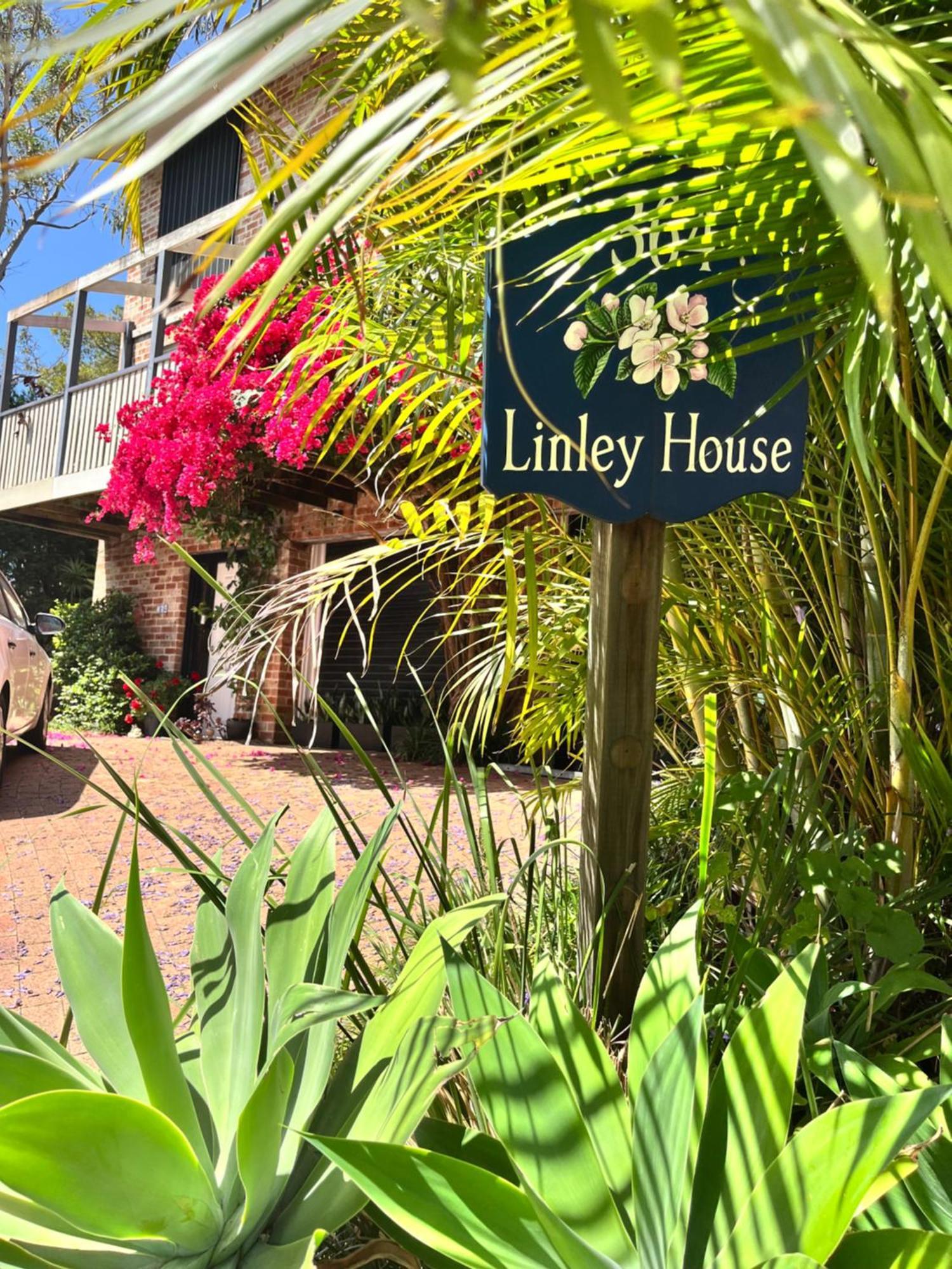 Linley House Acomodação com café da manhã  3*
