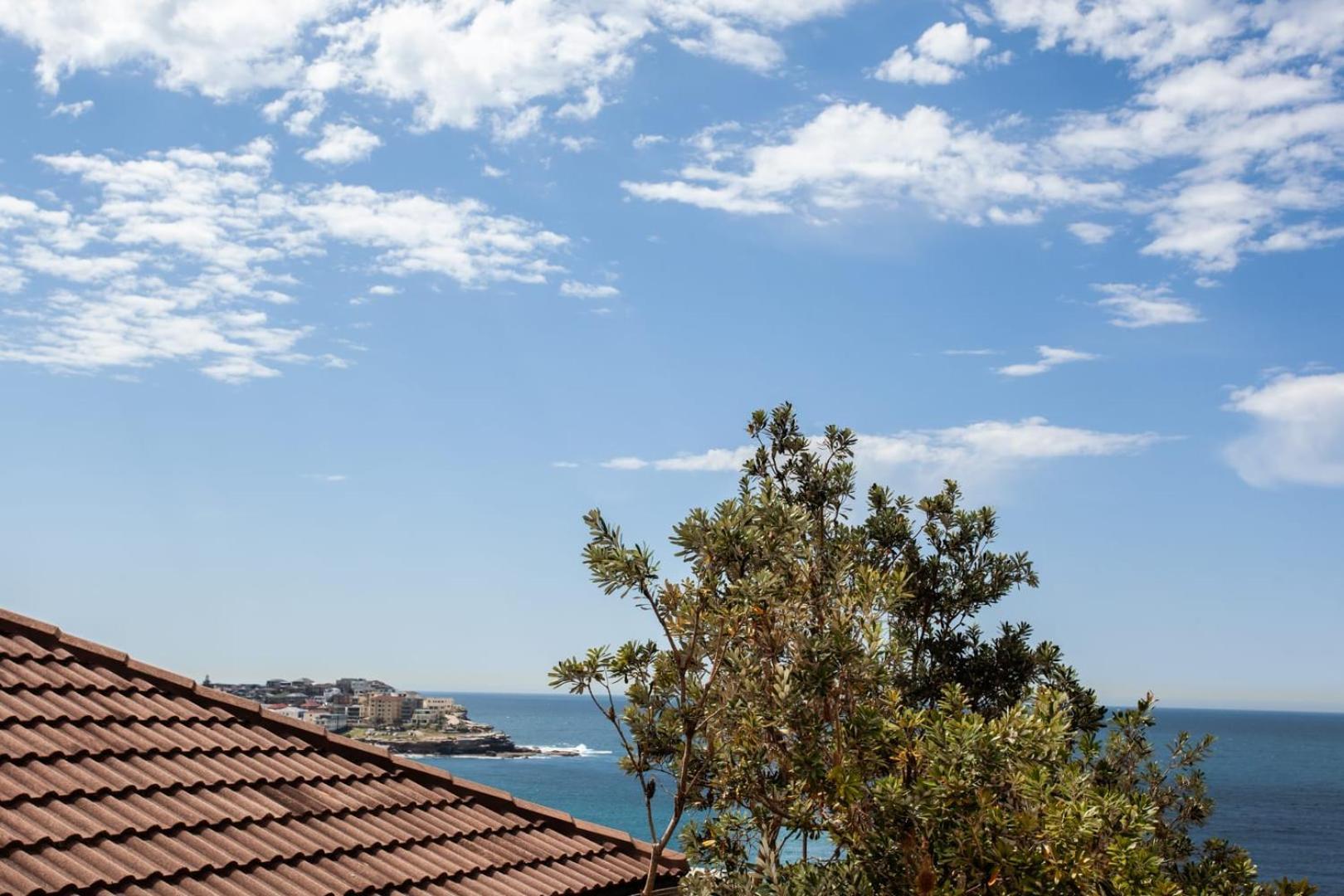Sea Views Bondi Apartment