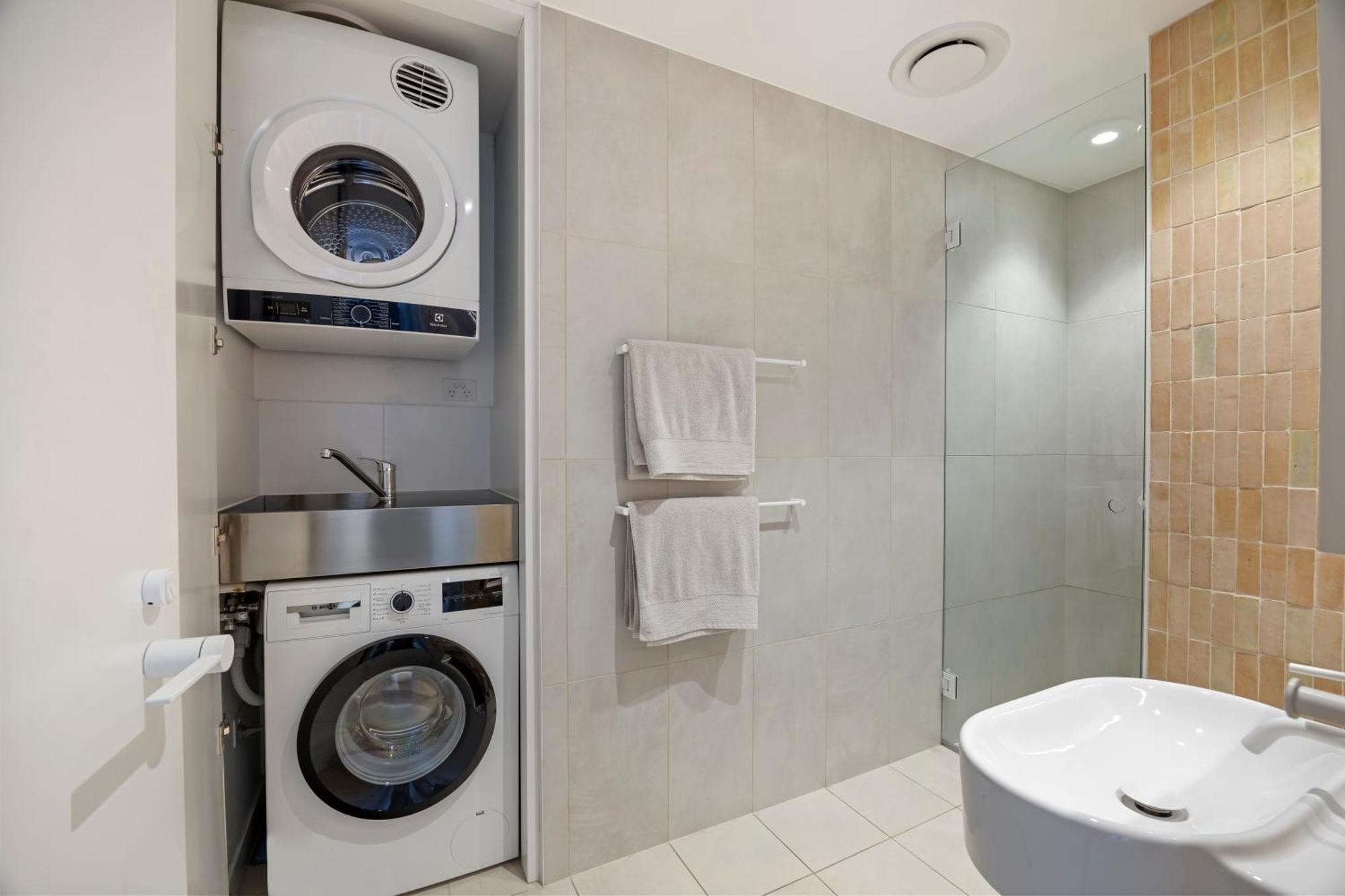 Modern Ocean View 1 Bdr Parking Balcony Ac Apartment Sydney
