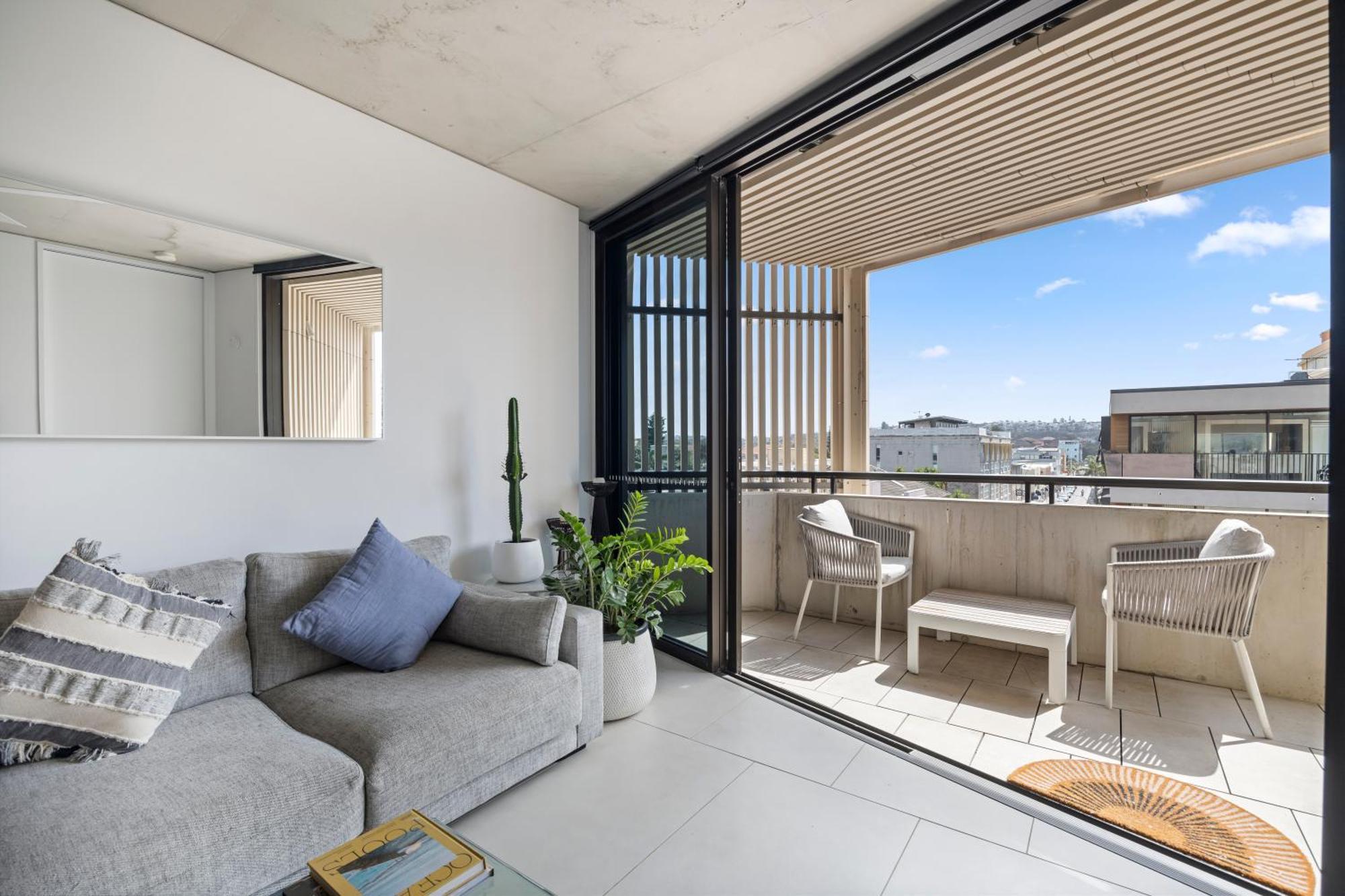 Modern Ocean View 1 Bdr Parking Balcony Ac