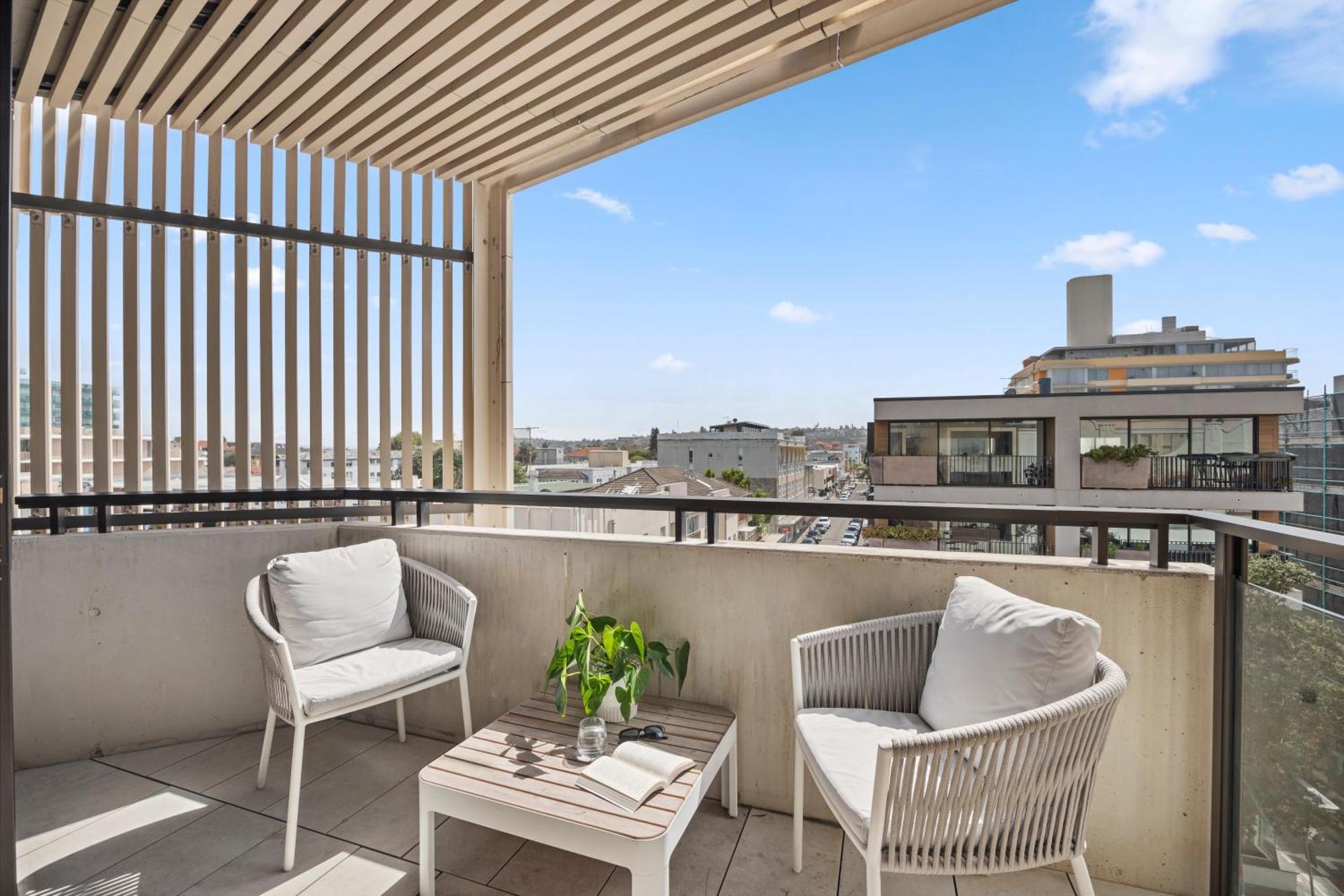 Modern Ocean View 1 Bdr Parking Balcony Ac Apartment