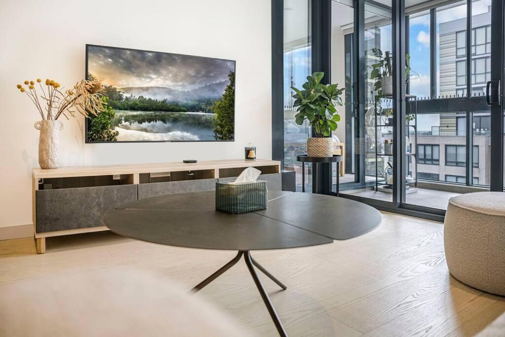 Apartment Cozy 1br & Study Retreat With Outdoor Pool In Mq