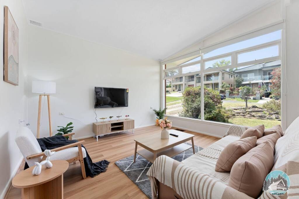 Modern House With Spacious Backyard In Telopea Ferienhaus *