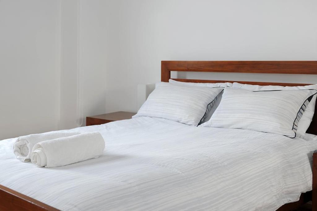 Newtown Vibes With Pool & Parking Holiday home Sydney