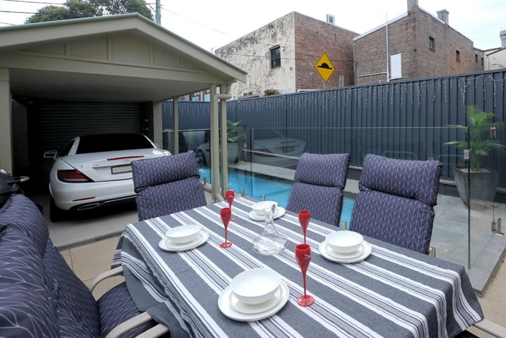 Newtown Vibes With Pool & Parking Holiday home