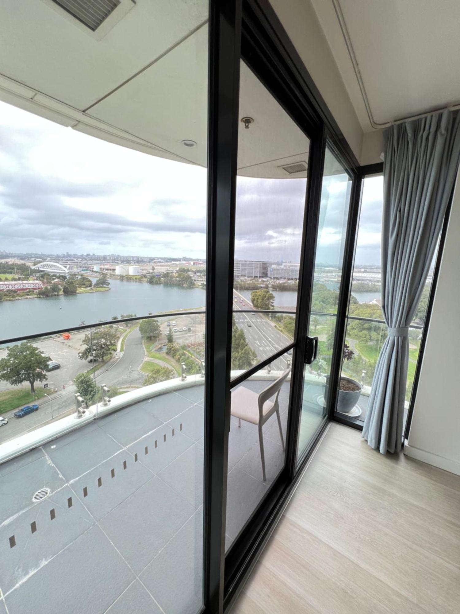 Luxury With Panoramic Views Apartment Sydney