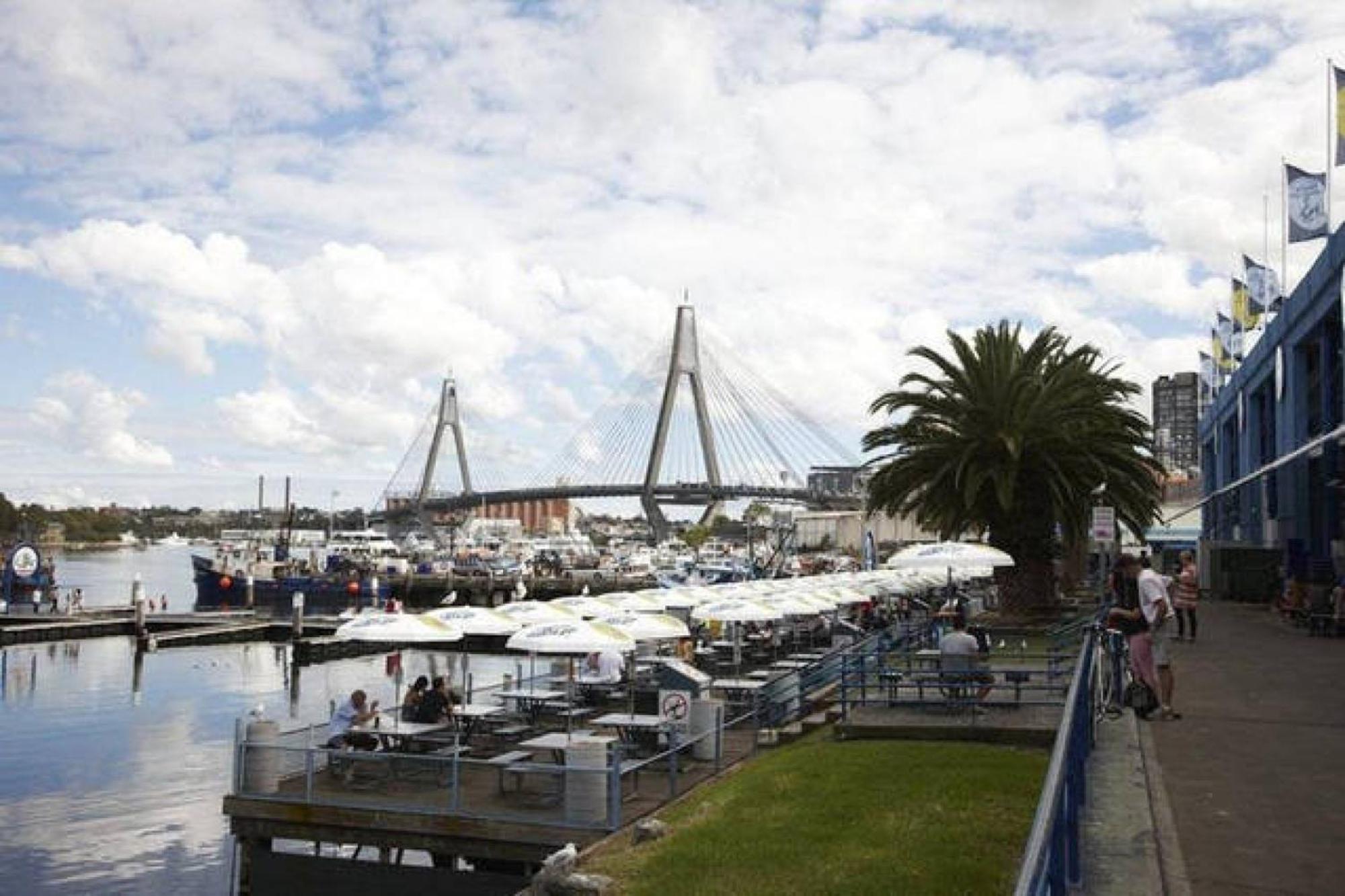 Apartment Thriving Location, Dining Hub Near Cbd Sydney