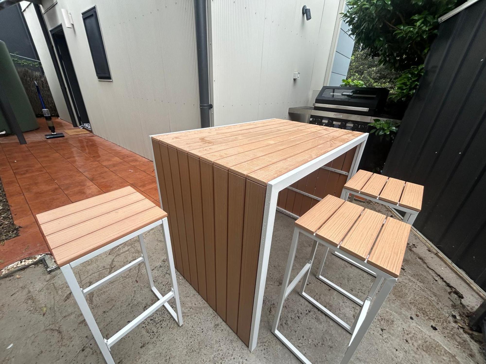 Apartment Bushland Setting Close To Cbd- Stand Alone
