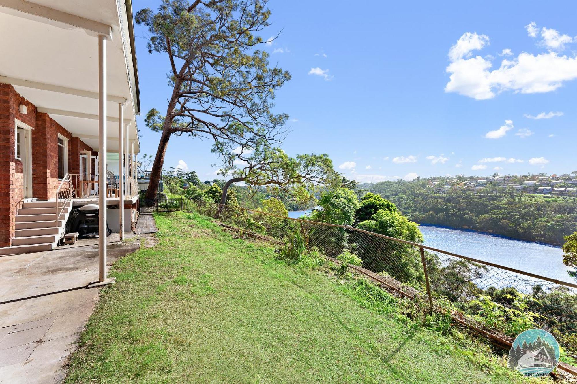 Ferienhaus Spacious 4-bed Water Views In Castle Cove Sydney