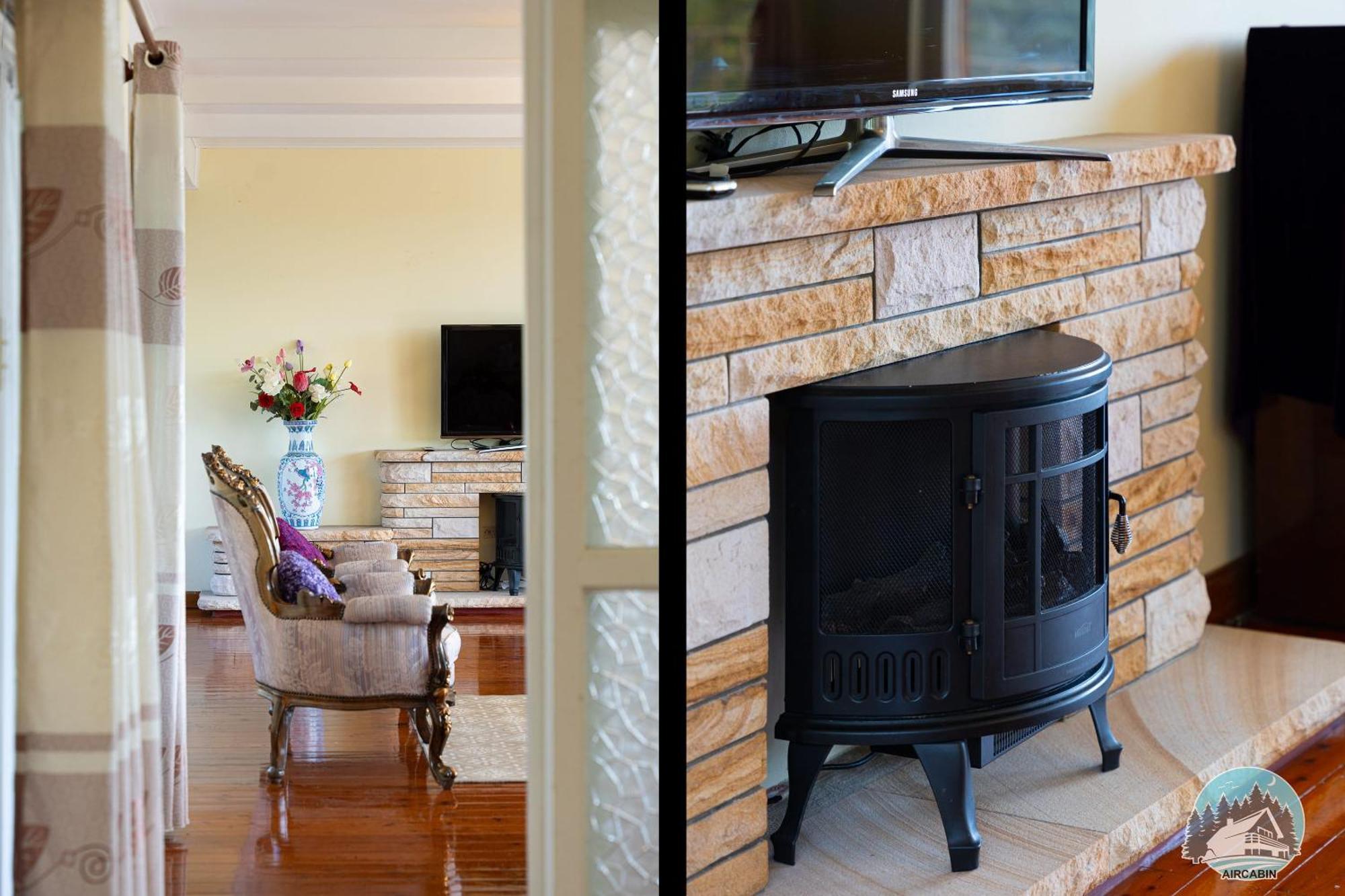 Spacious 4-bed Water Views In Castle Cove *
