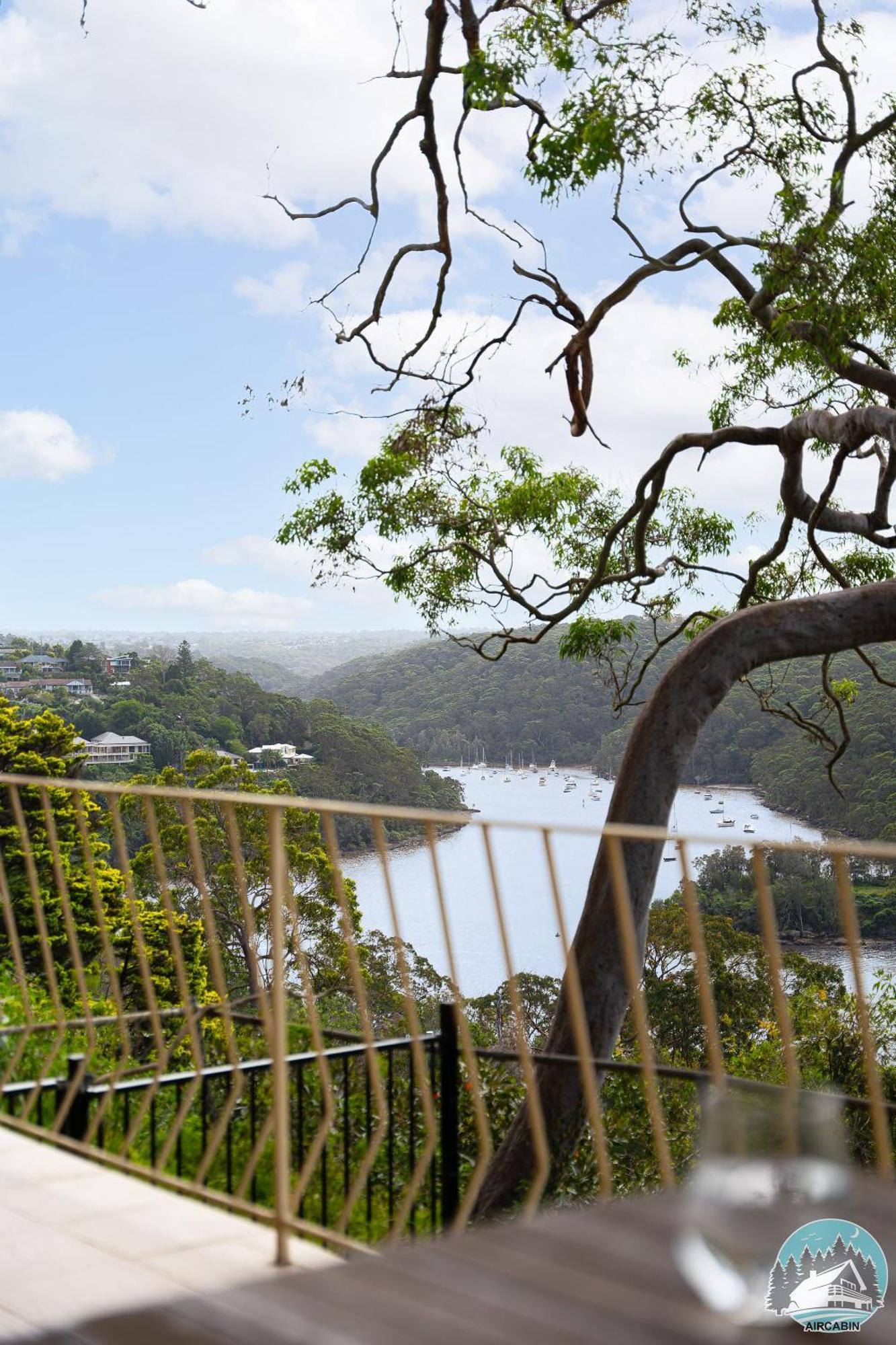 Ferienhaus Spacious 4-bed Water Views In Castle Cove