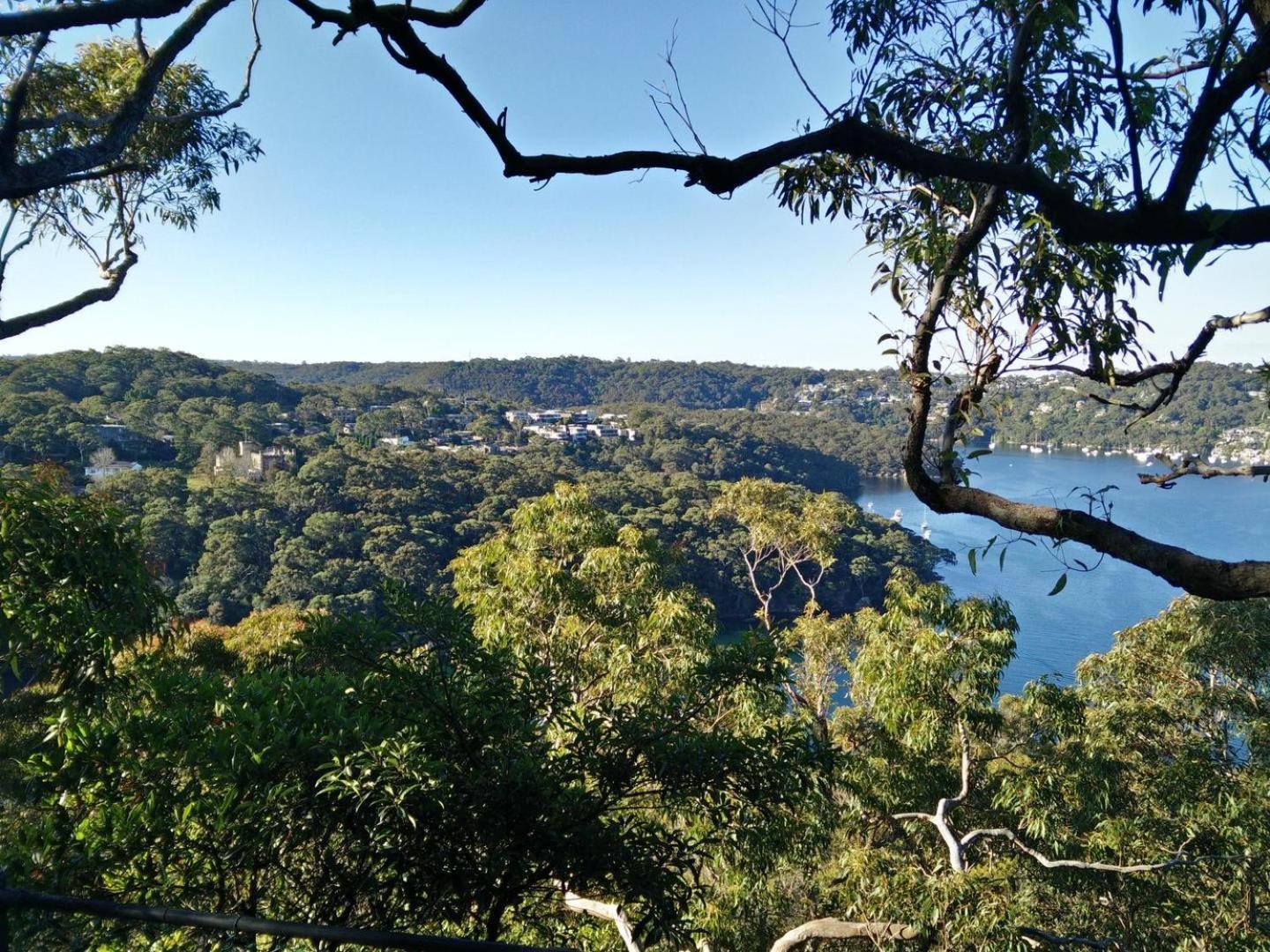 Spacious 4-bed Water Views In Castle Cove Ferienhaus Sydney